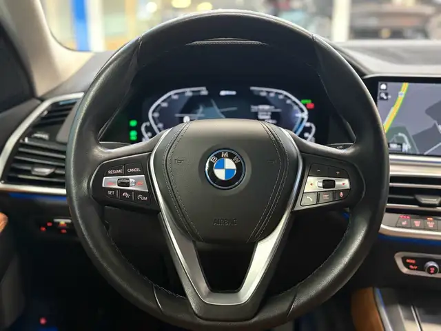 BMW X5 Xdrive45e view 6