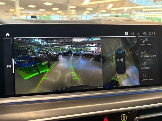BMW X5 Xdrive45e view 10