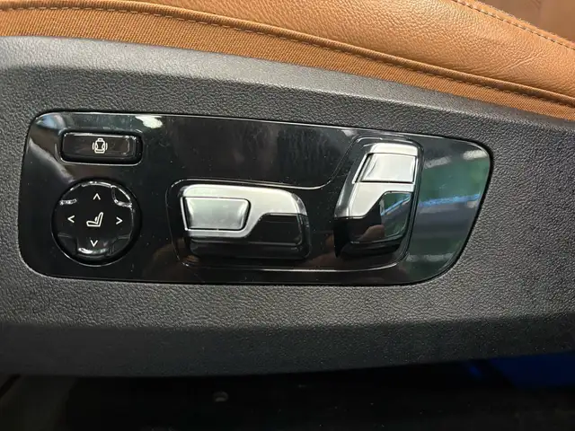 BMW X5 Xdrive45e view 5