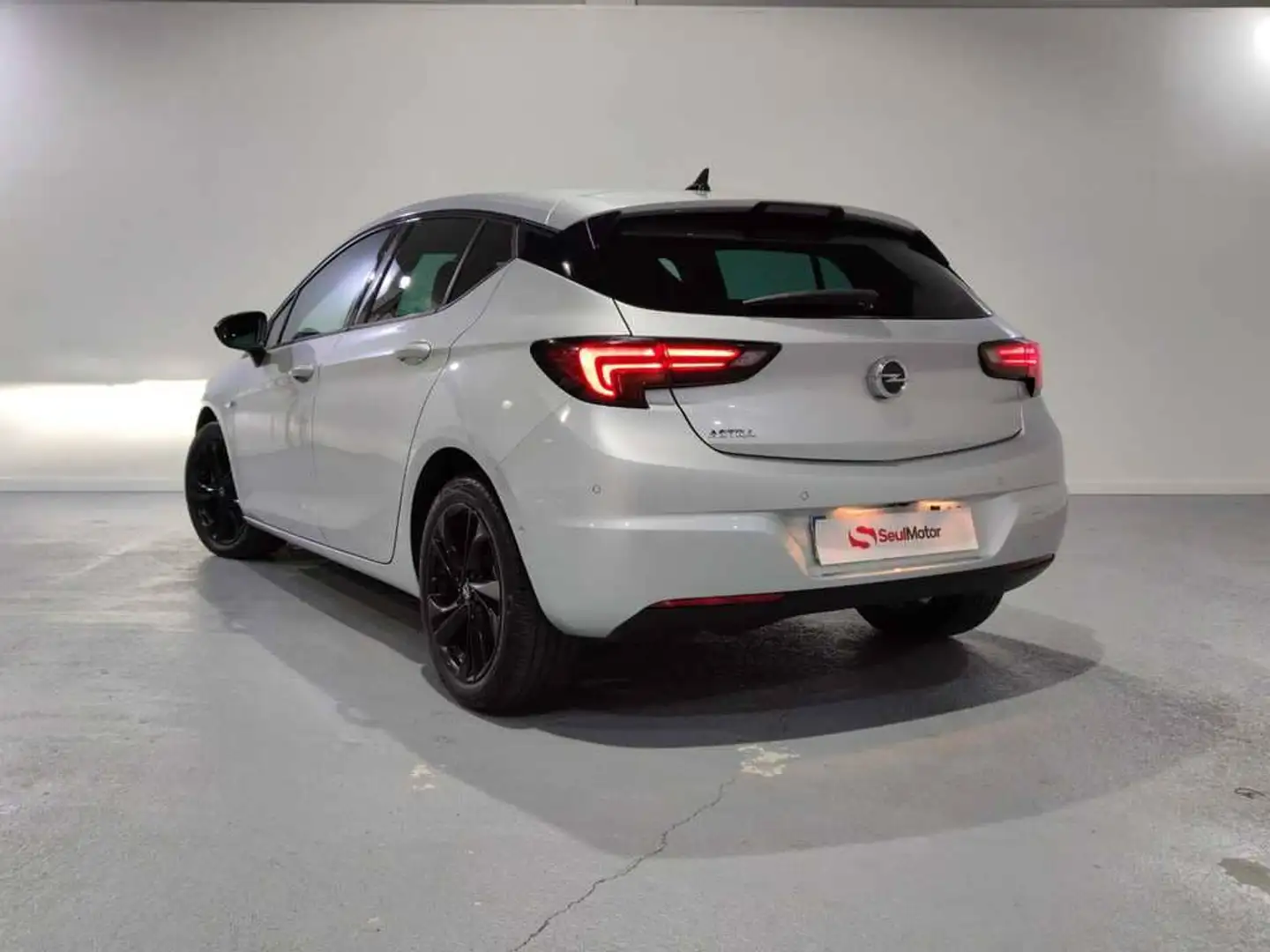 Opel Astra 1.2T S/S Ultimate 145 Gris - 2