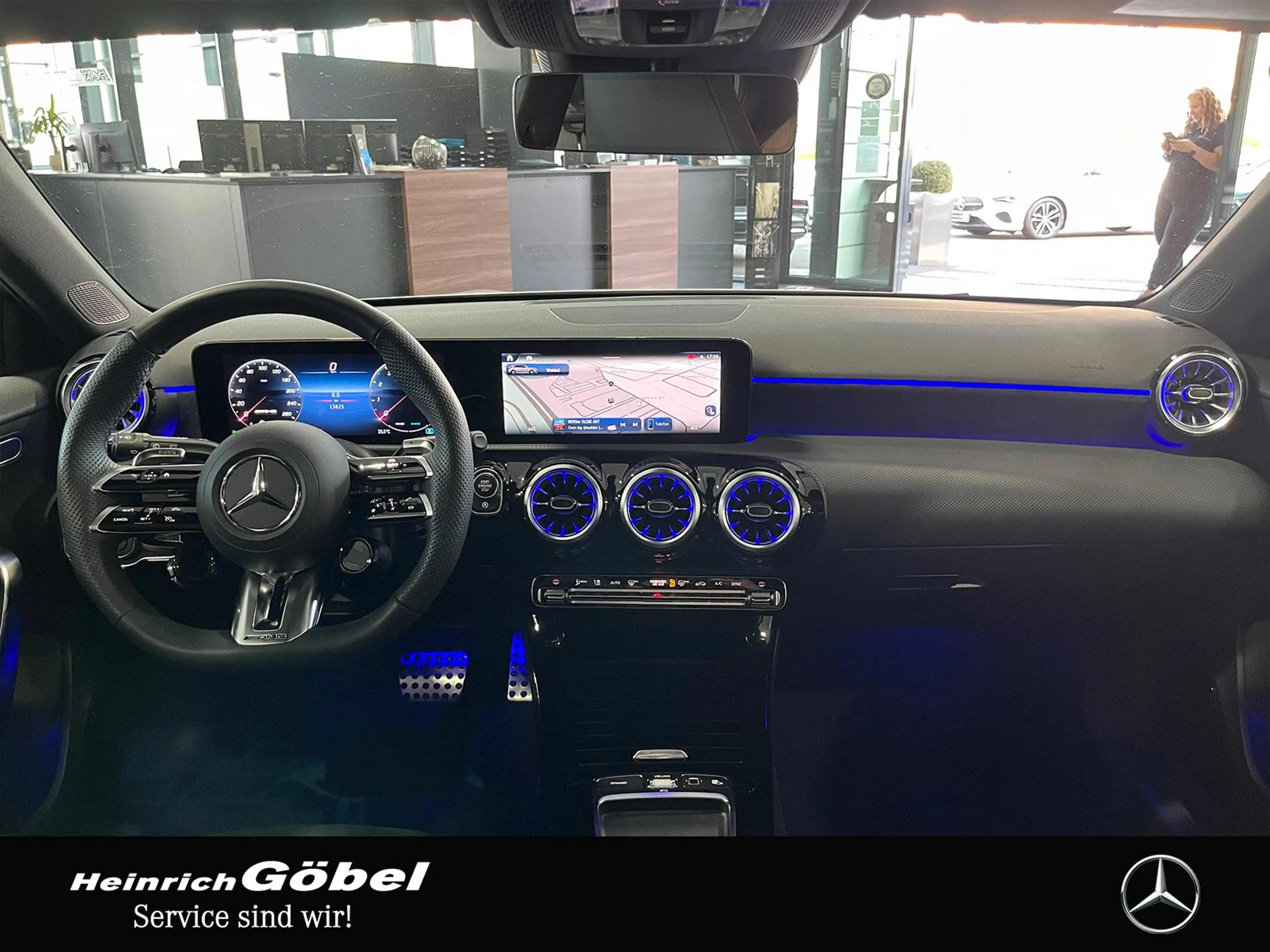 Mercedes-Benz A 35 AMG A 35 4M PANO+360°+MEMORY+MULTIBEAM+FAHRASSIST-P. — photo 11