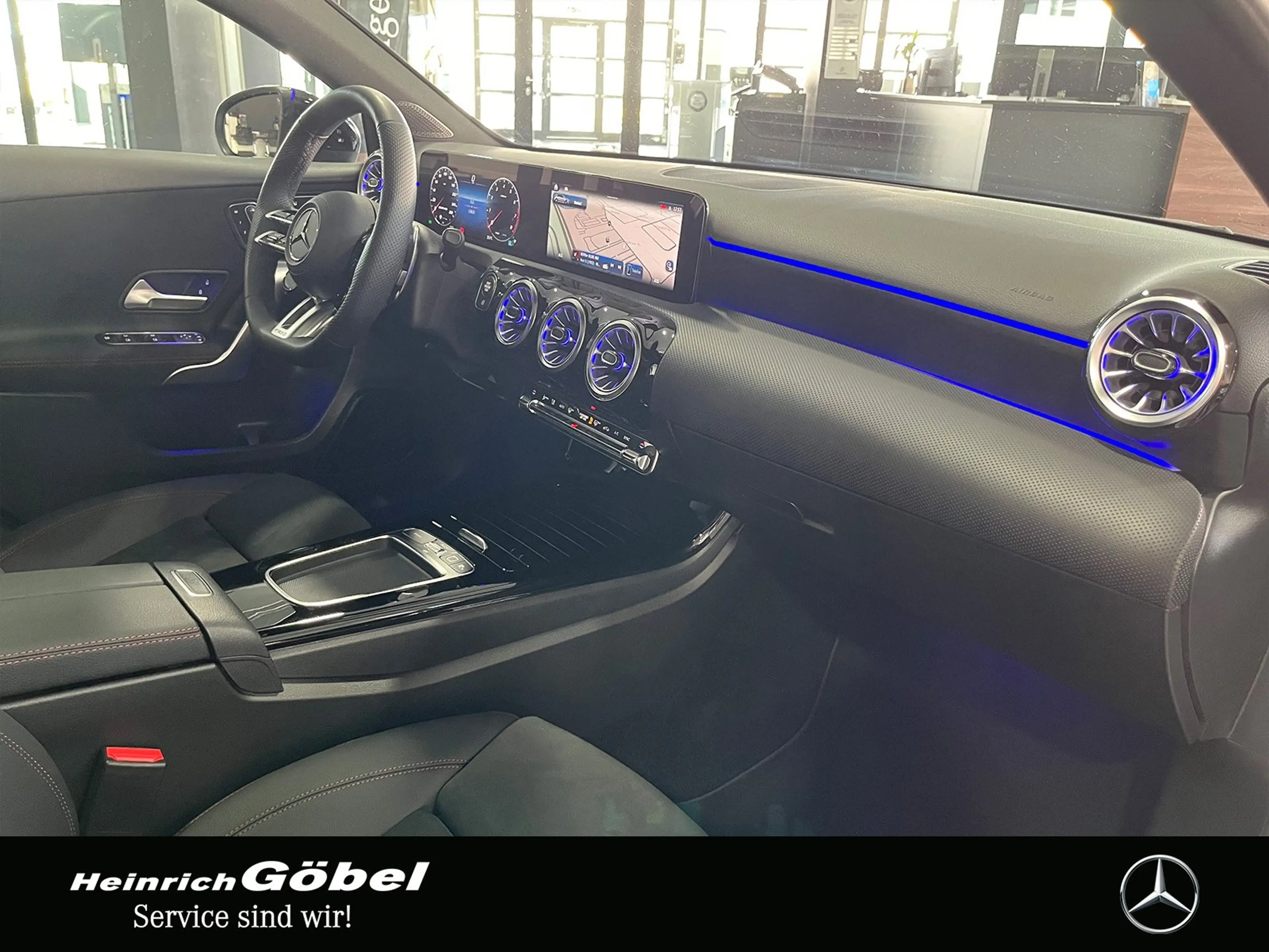 Mercedes-Benz A 35 AMG A 35 4M PANO+360°+MEMORY+MULTIBEAM+FAHRASSIST-P. — photo 7
