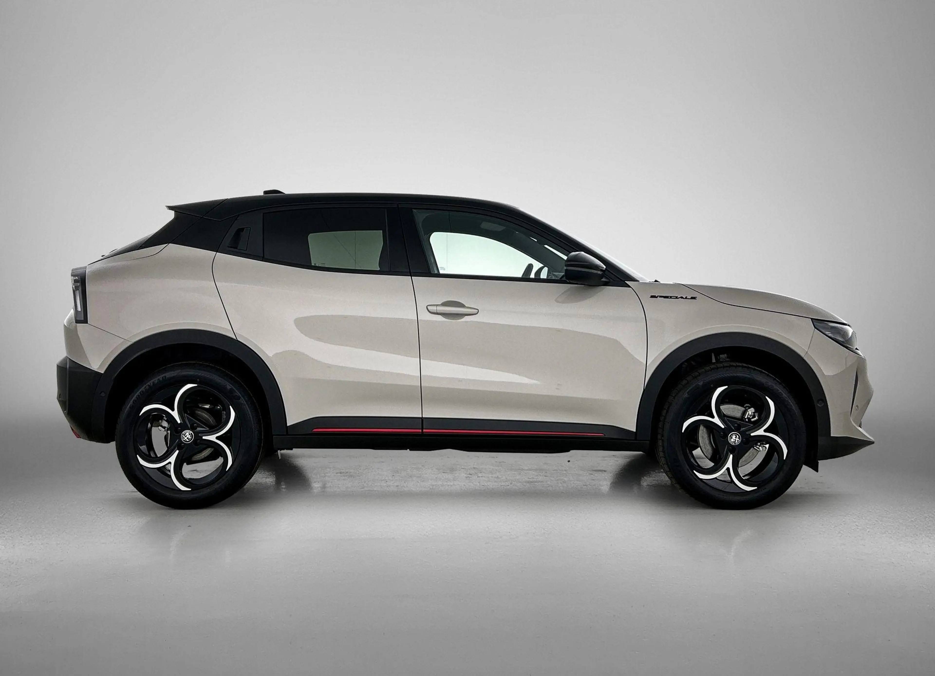 Alfa Romeo Junior 1.2 Turbo Hybrid Ibrida Sport Speciale Tachno Pack — photo 6
