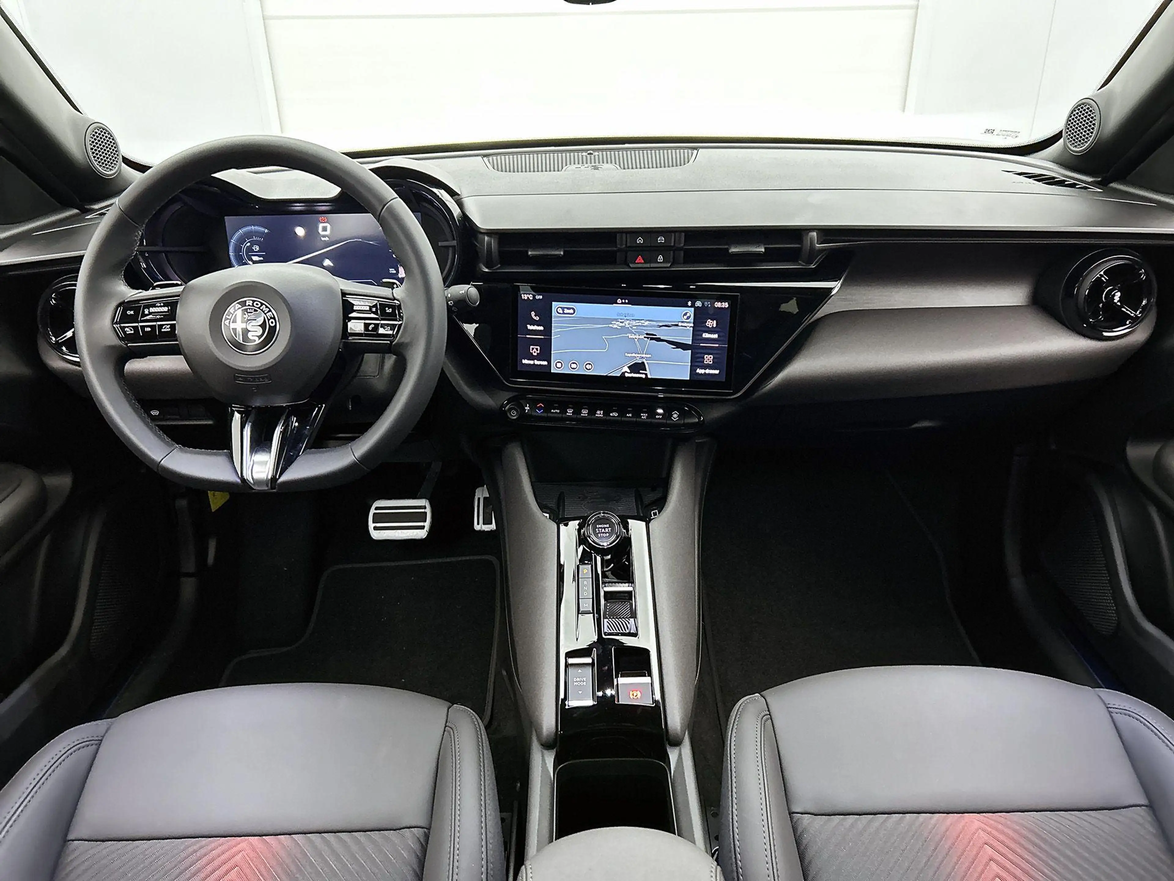 Alfa Romeo Junior 1.2 Turbo Hybrid Ibrida Sport Speciale Tachno Pack — photo 11