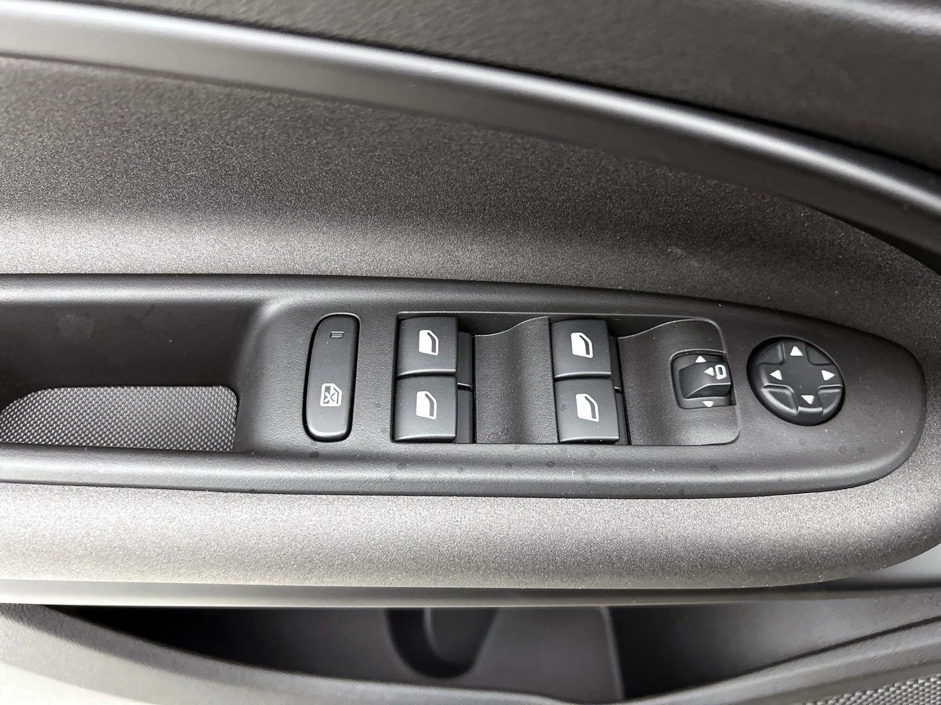 Alfa Romeo Junior 1.2 Turbo Hybrid Ibrida Sport Speciale Tachno Pack — photo 14