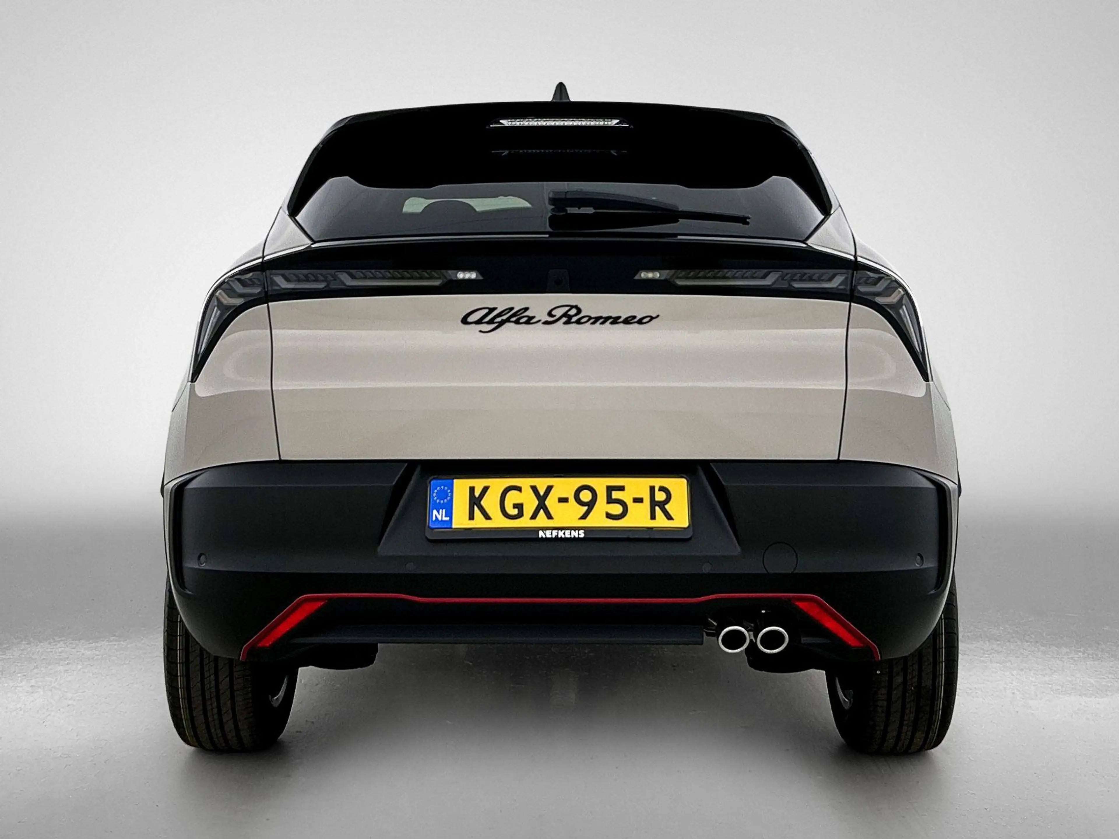 Alfa Romeo Junior 1.2 Turbo Hybrid Ibrida Sport Speciale Tachno Pack — photo 4