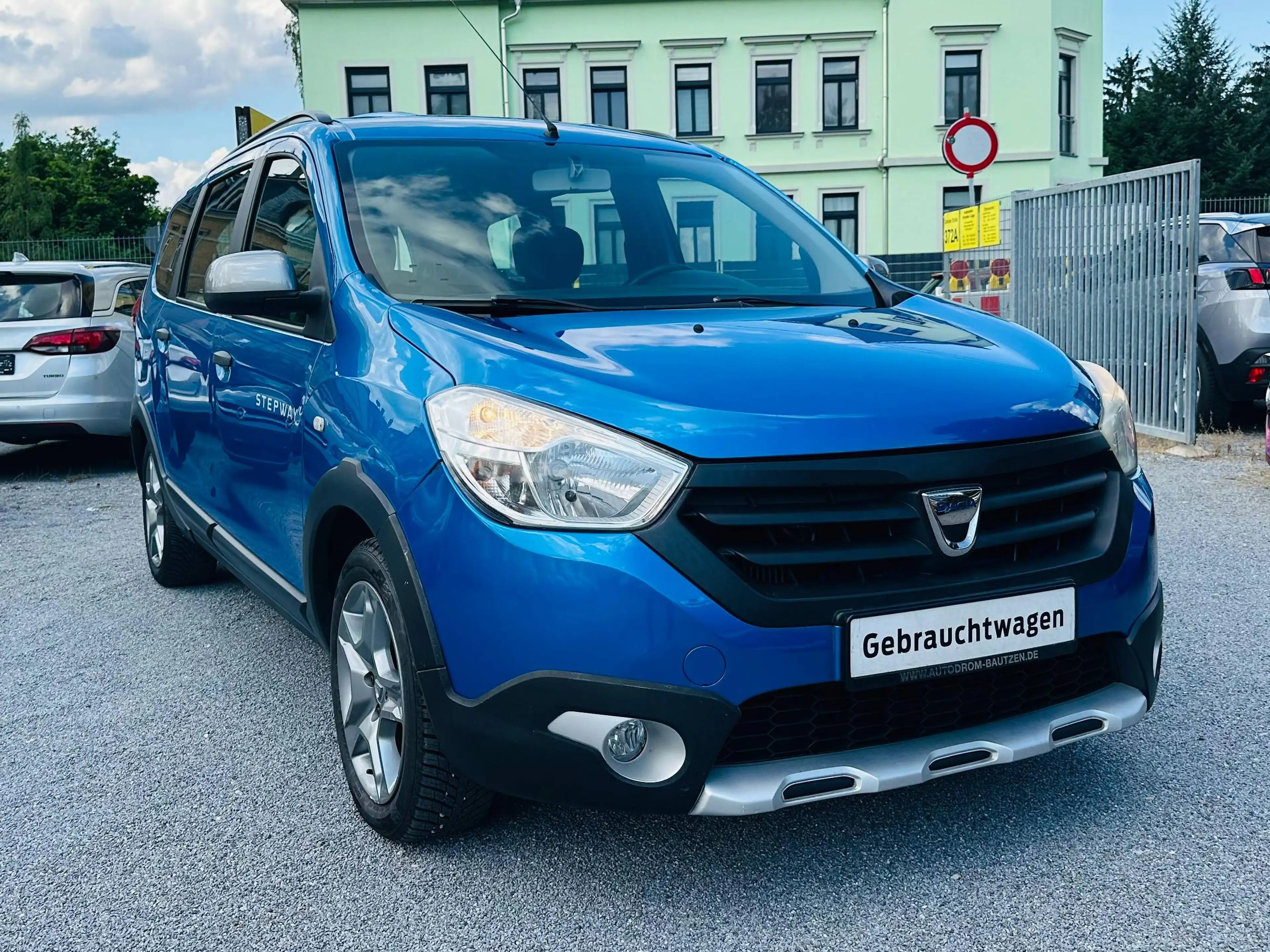 Dacia Lodgy Stepway Celebration 101000 KM KLIMA CAMERA ANHÄNGERKUPPLUNG EPH SITZHEIZUNG