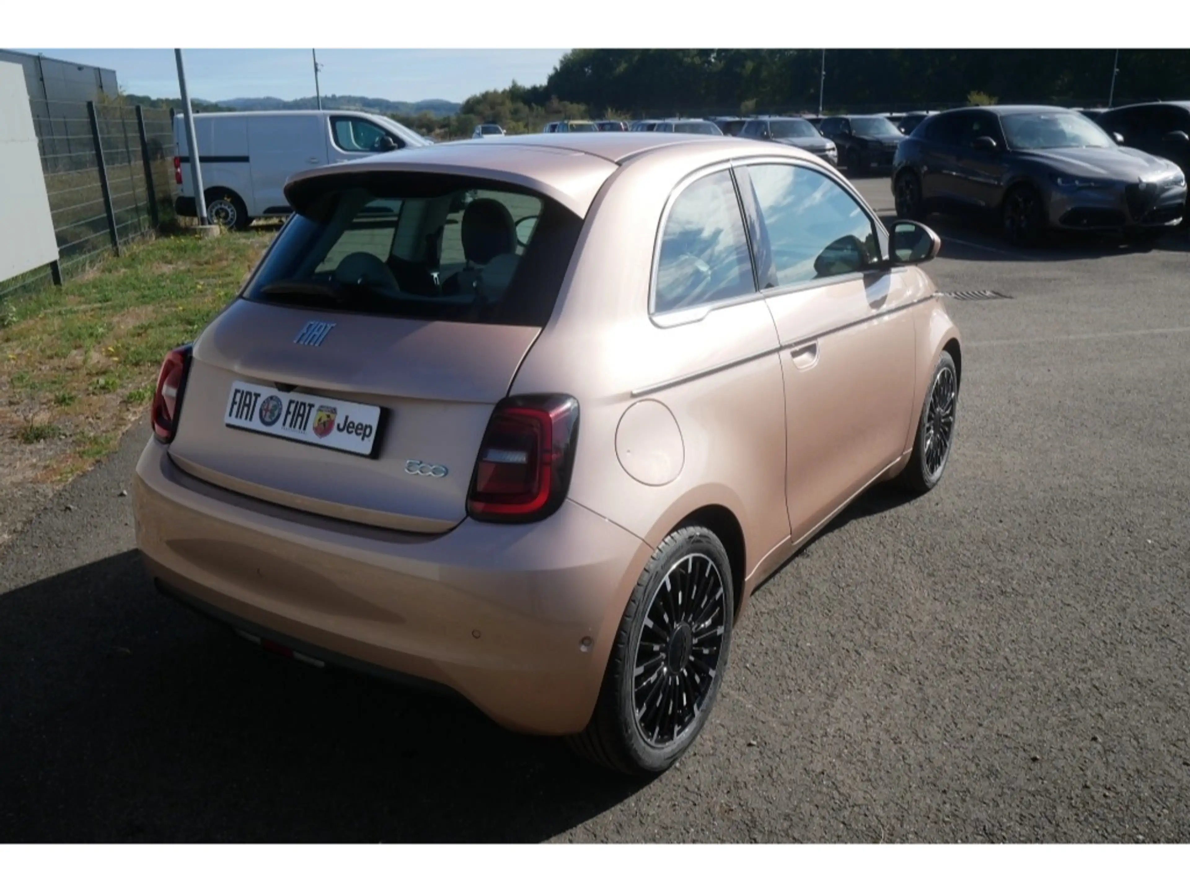 Fiat 500e BY BOCELLI AT 42 Kwh 118PS LED NAVI WINTER — photo 3