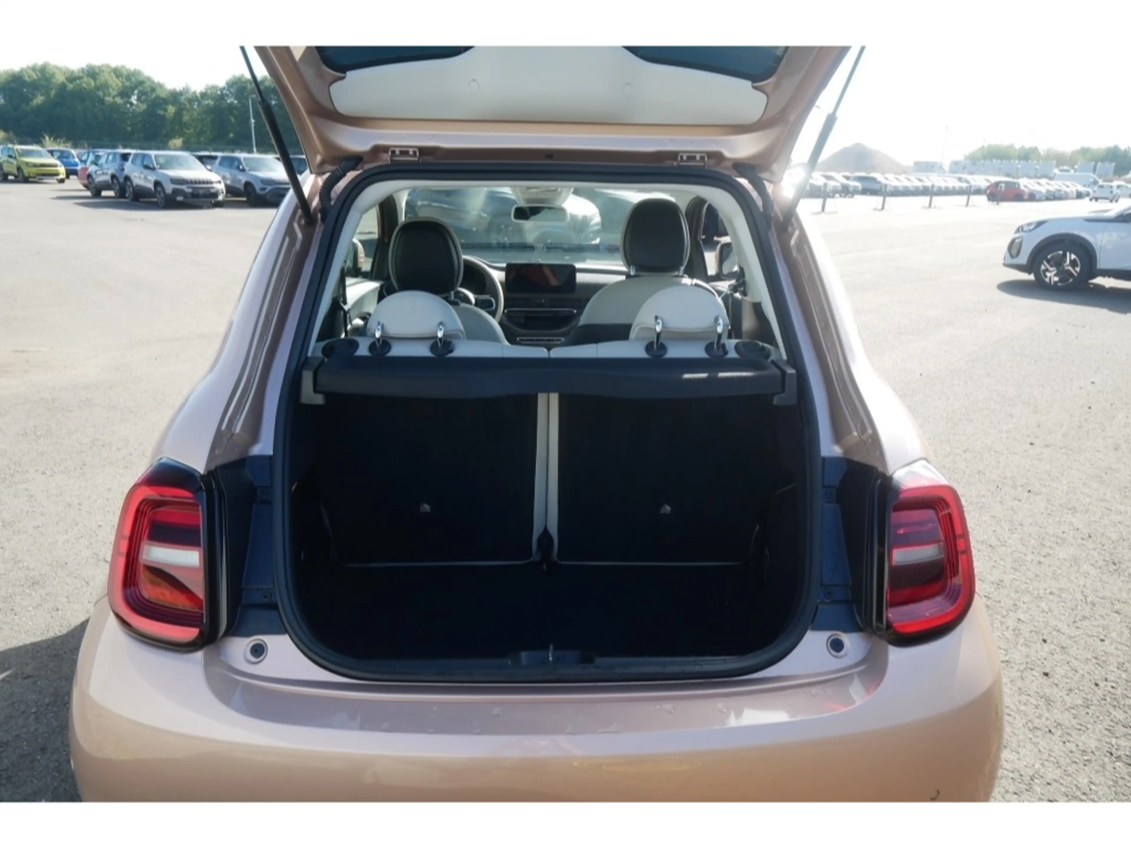Fiat 500e BY BOCELLI AT 42 Kwh 118PS LED NAVI WINTER — photo 14