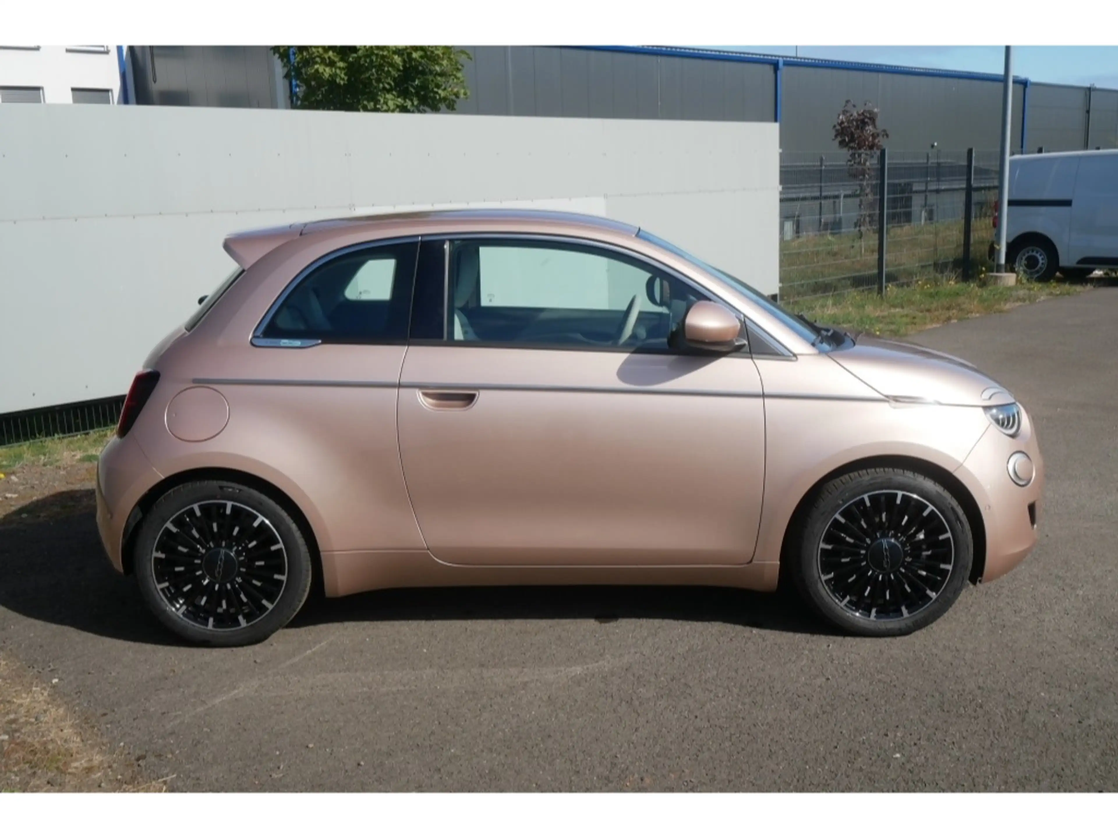 Fiat 500e BY BOCELLI AT 42 Kwh 118PS LED NAVI WINTER — photo 2