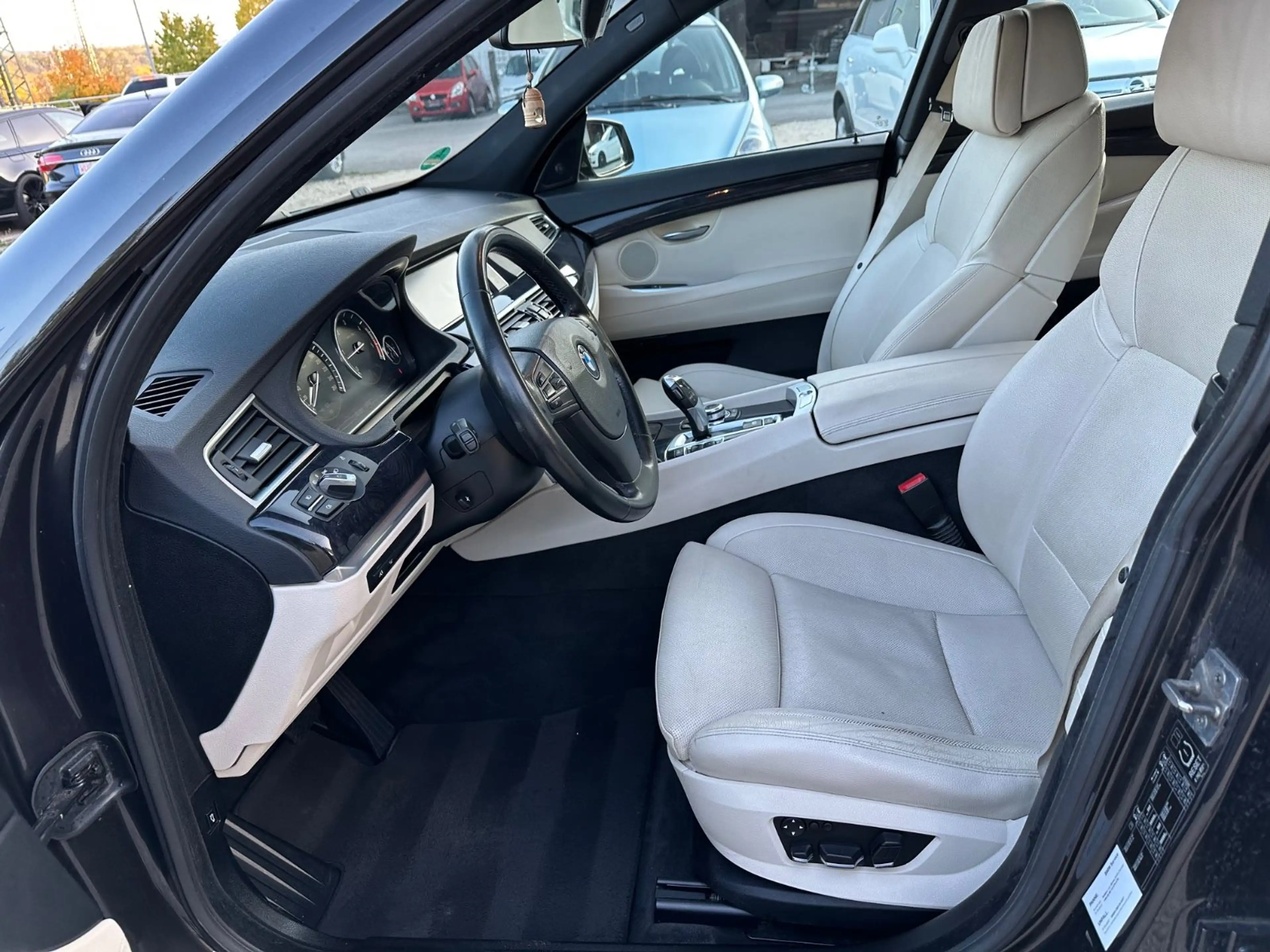 BMW 530 5 Gran Turismo 530 d *Pano *KeylessGo — photo 9