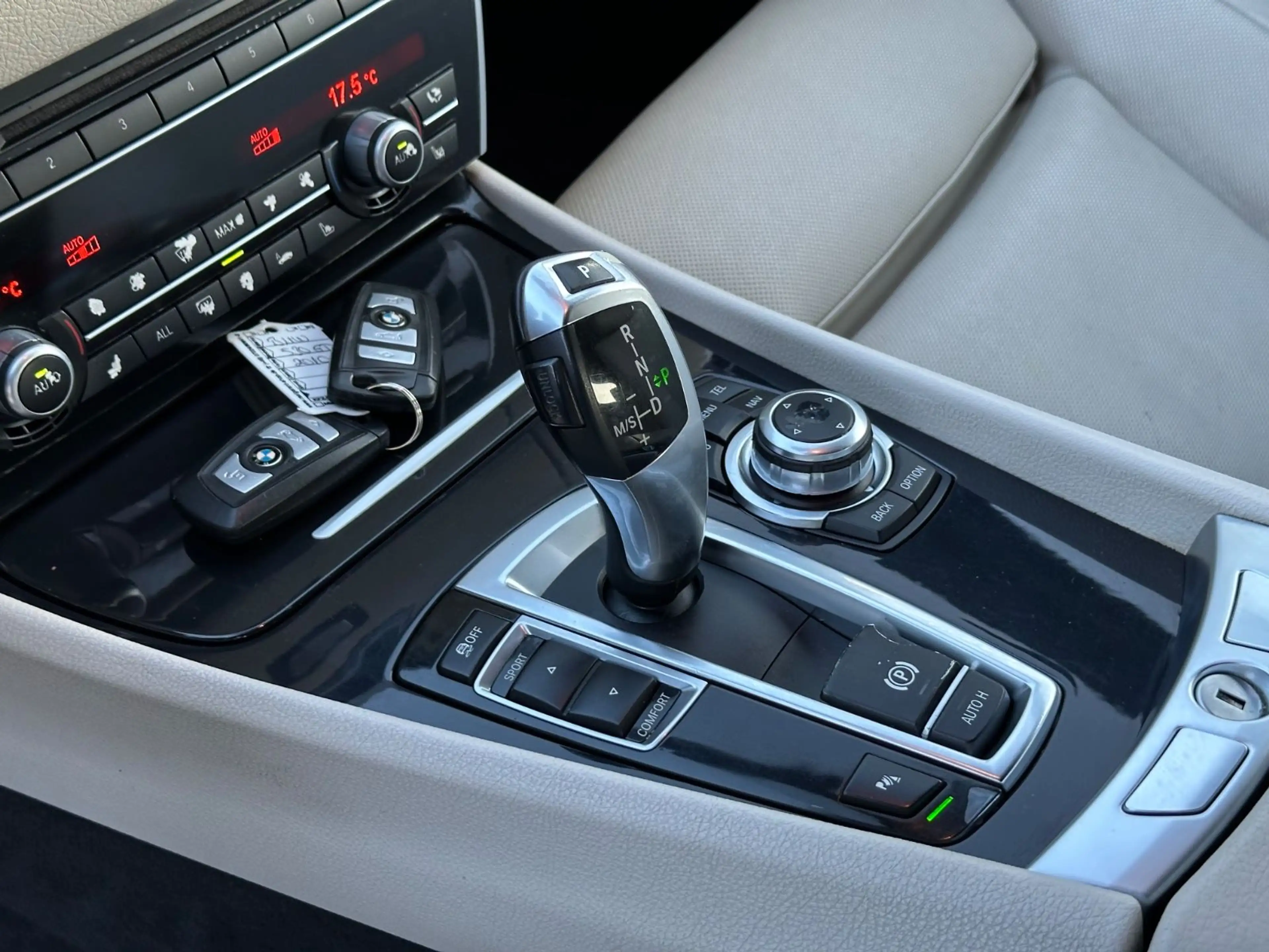 BMW 530 5 Gran Turismo 530 d *Pano *KeylessGo — photo 13