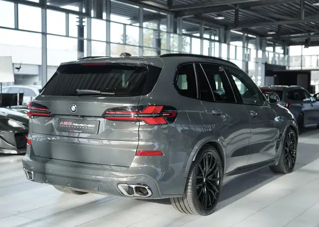 BMW X5 X5 M view 8