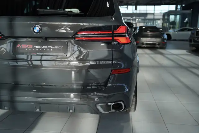 BMW X5 X5 M view 13
