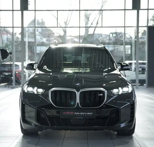 BMW X5 X5 M view 4