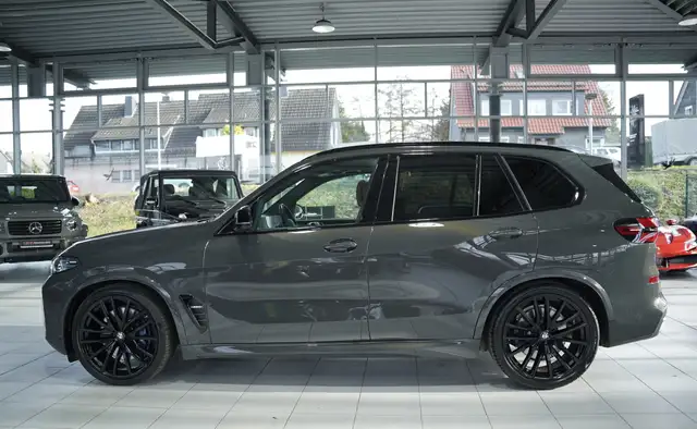 BMW X5 X5 M view 12