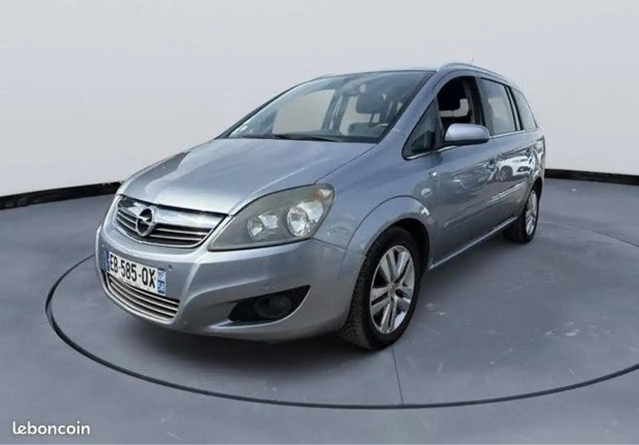 Opel Zafira (2) 1.9 CDTI 120 ch Cosmo Pack