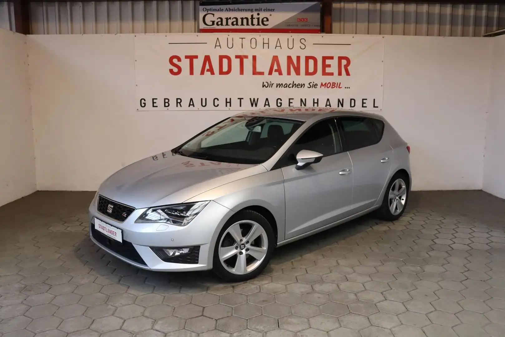 SEAT Leon FR 1.4 TSI LED*SHZ*ACC*BT-FSE Silber - 2
