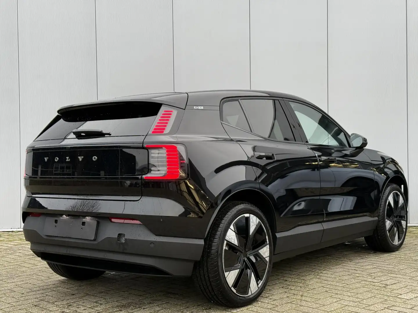 Volvo EX30 Single Motor Extended Range Plus 69 kWh | Adaptiev Negro - 2