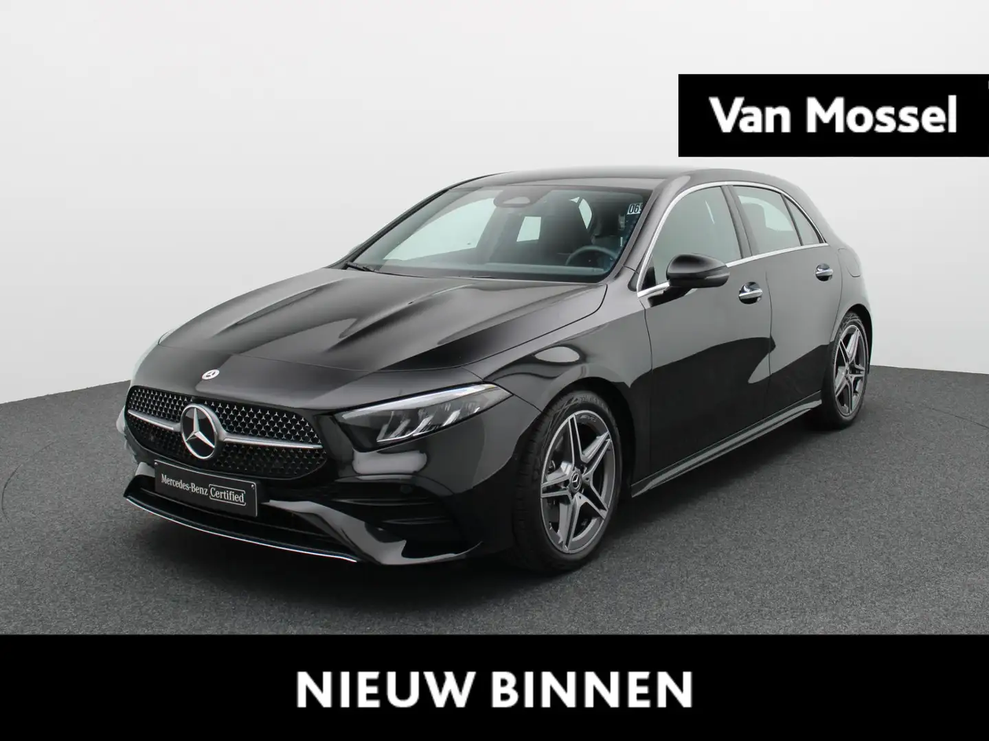 Mercedes-Benz A 200 AMG Line + TREKHAAK + CAMERA + SENSOREN + Noir - 1
