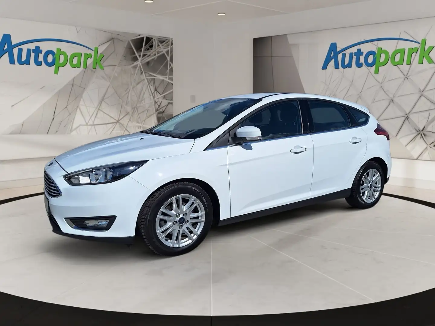Ford Focus 1.0 ECOBOOST100PS Titanium Weiß - 1