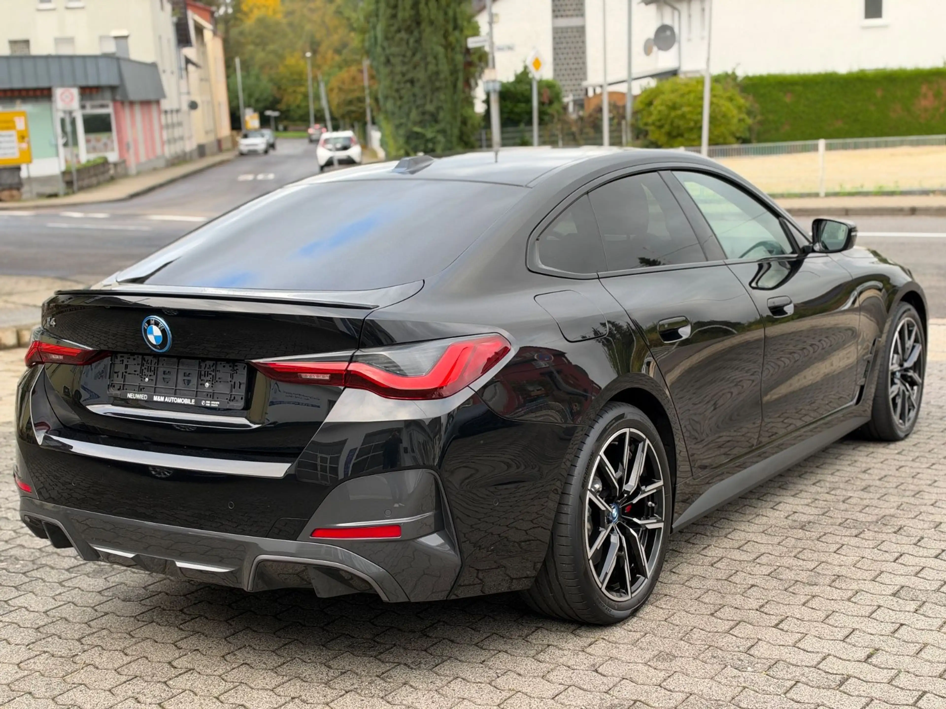 BMW i4 GC 40eDrive M Sport Pro HUD MwSt 360° AHK 19z — photo 11