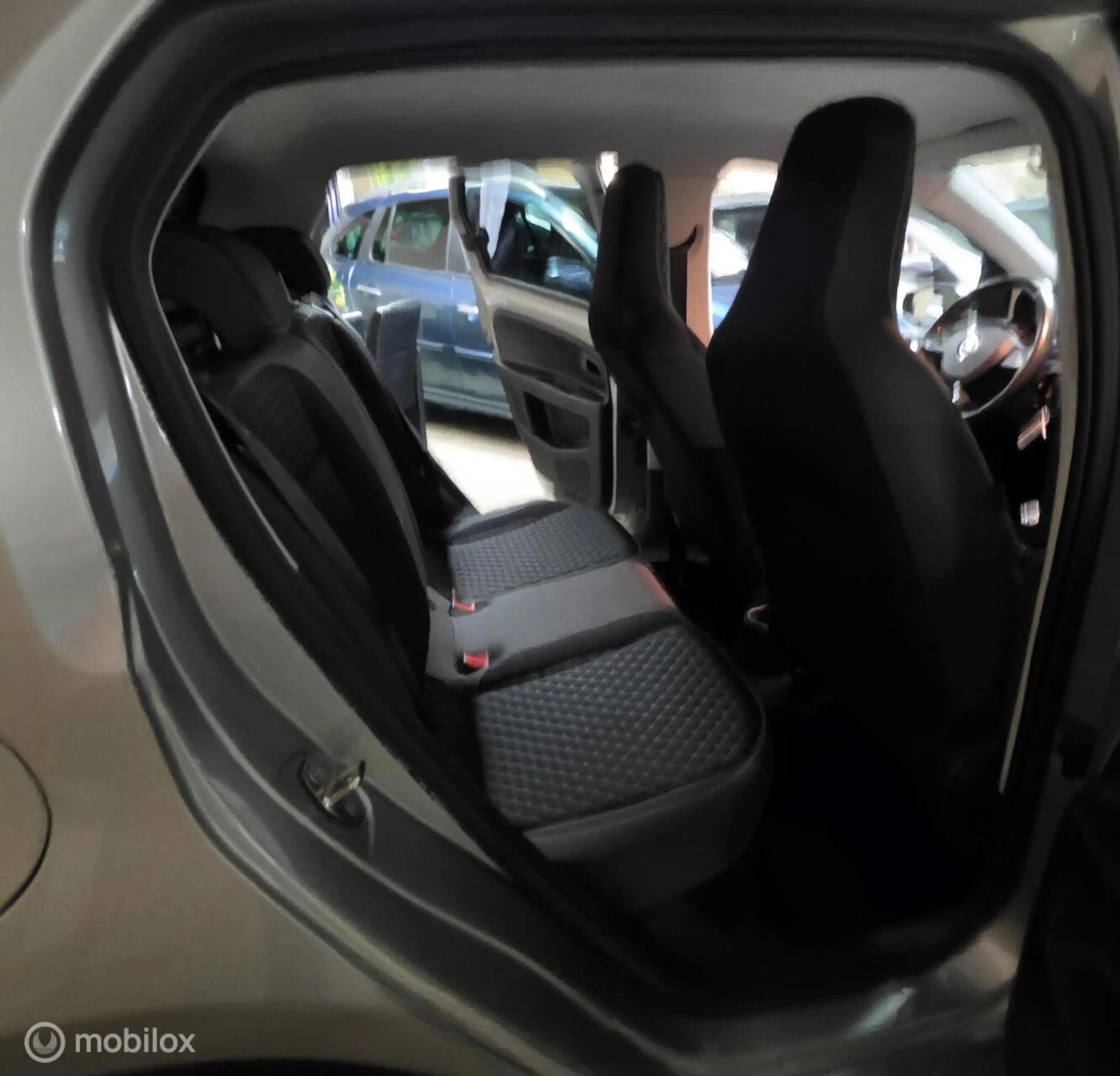 Skoda Citigo 1.0 Greentech zeer luxe uitvoering — photo 11