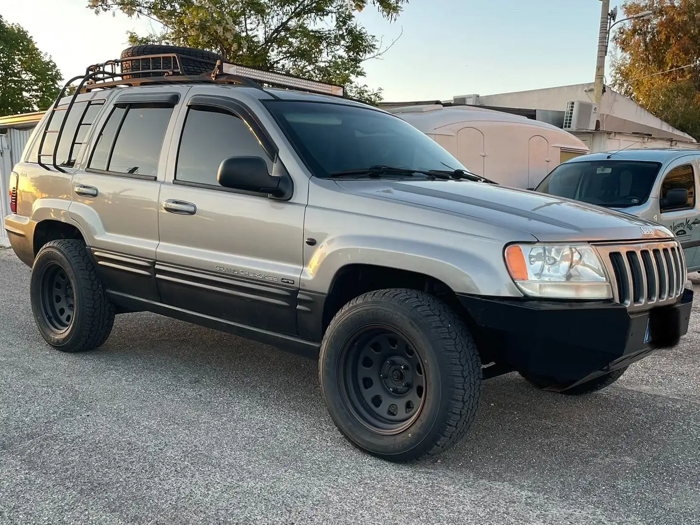 Jeep Grand Cherokee Turbo Сірий - 1