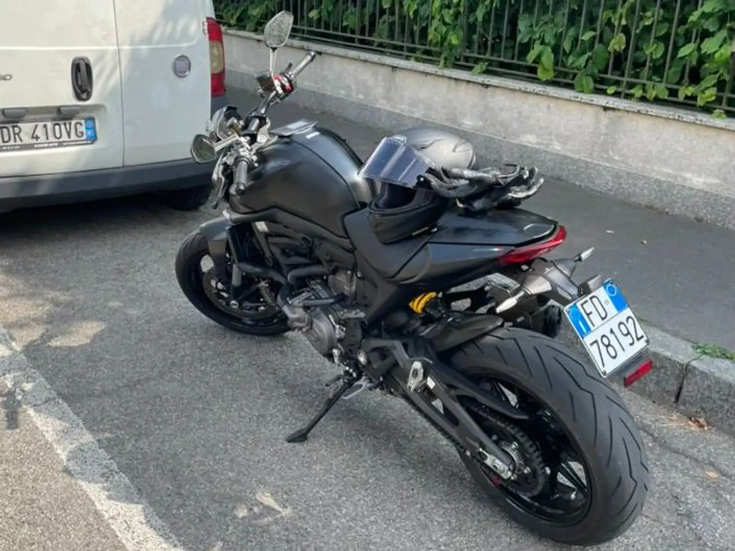 Ducati Monster 937 + 35KW Nero - 1
