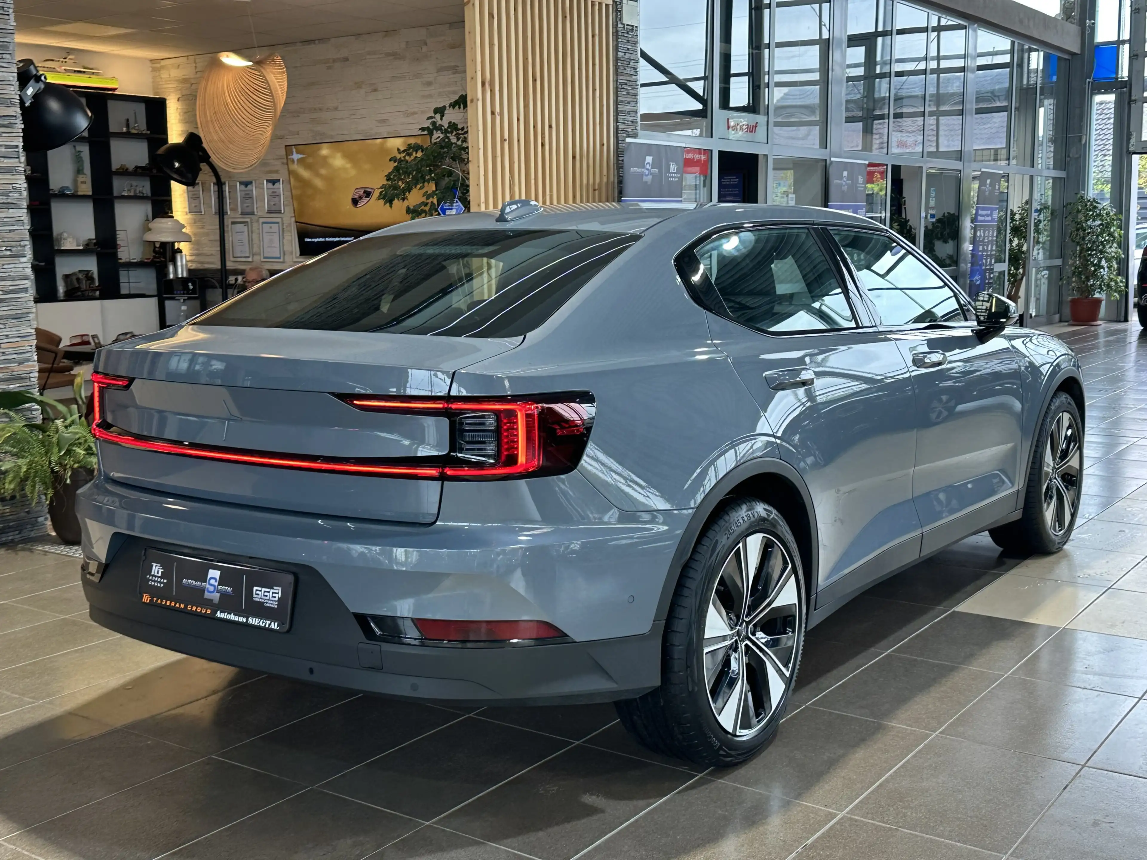 Polestar 2 Long Range Single Memory 360Cam Navi ACC LED — photo 9