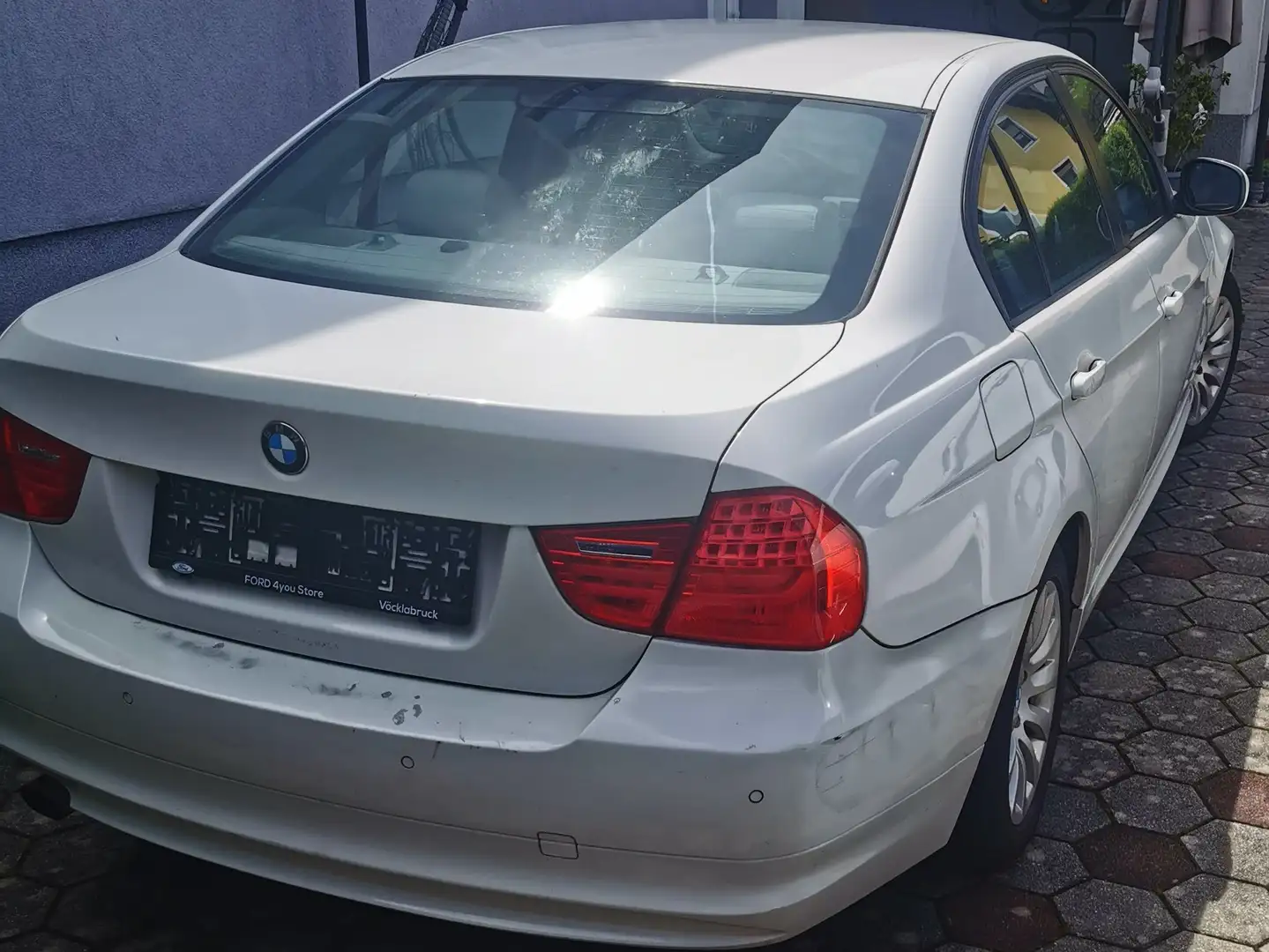 BMW 318 318d Weiß - 1