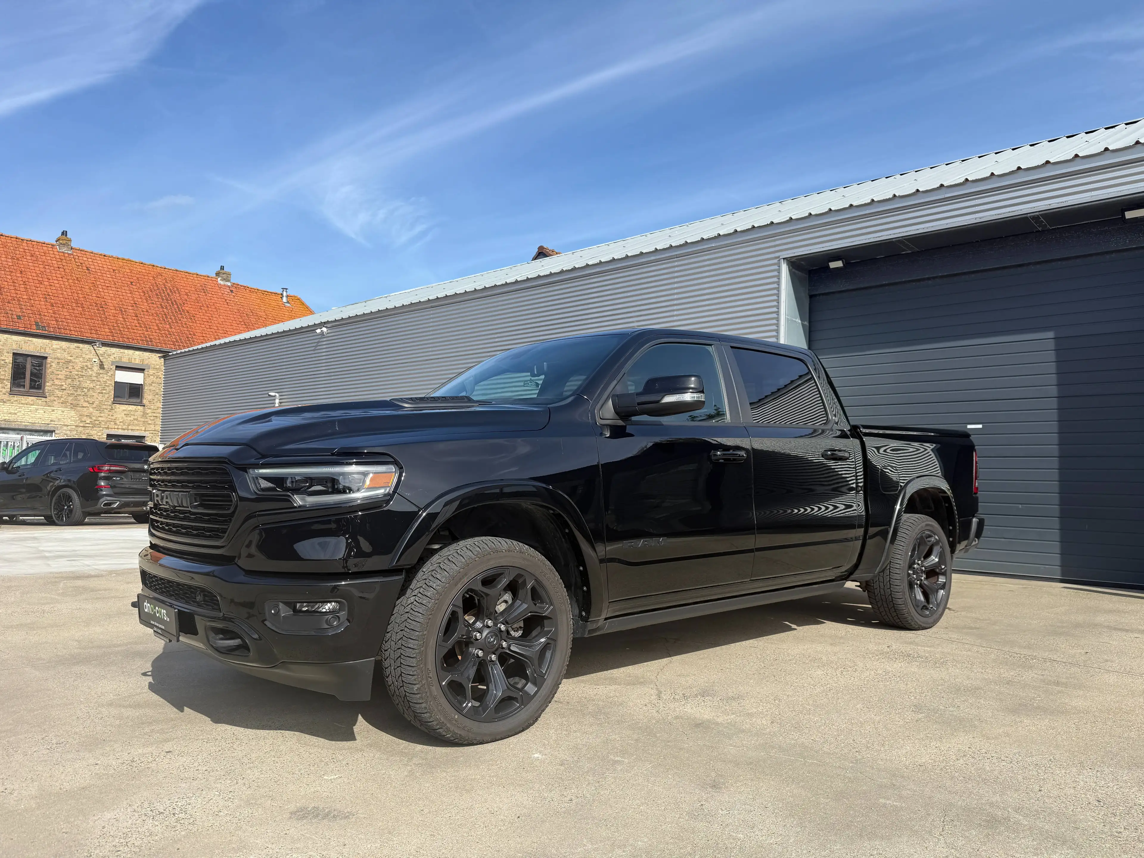 Dodge RAM LIMITED / NIGHT EDITION / V8 5.7 / PANO / LPG / HUPD / LUCHTVERING / 22" — photo 4