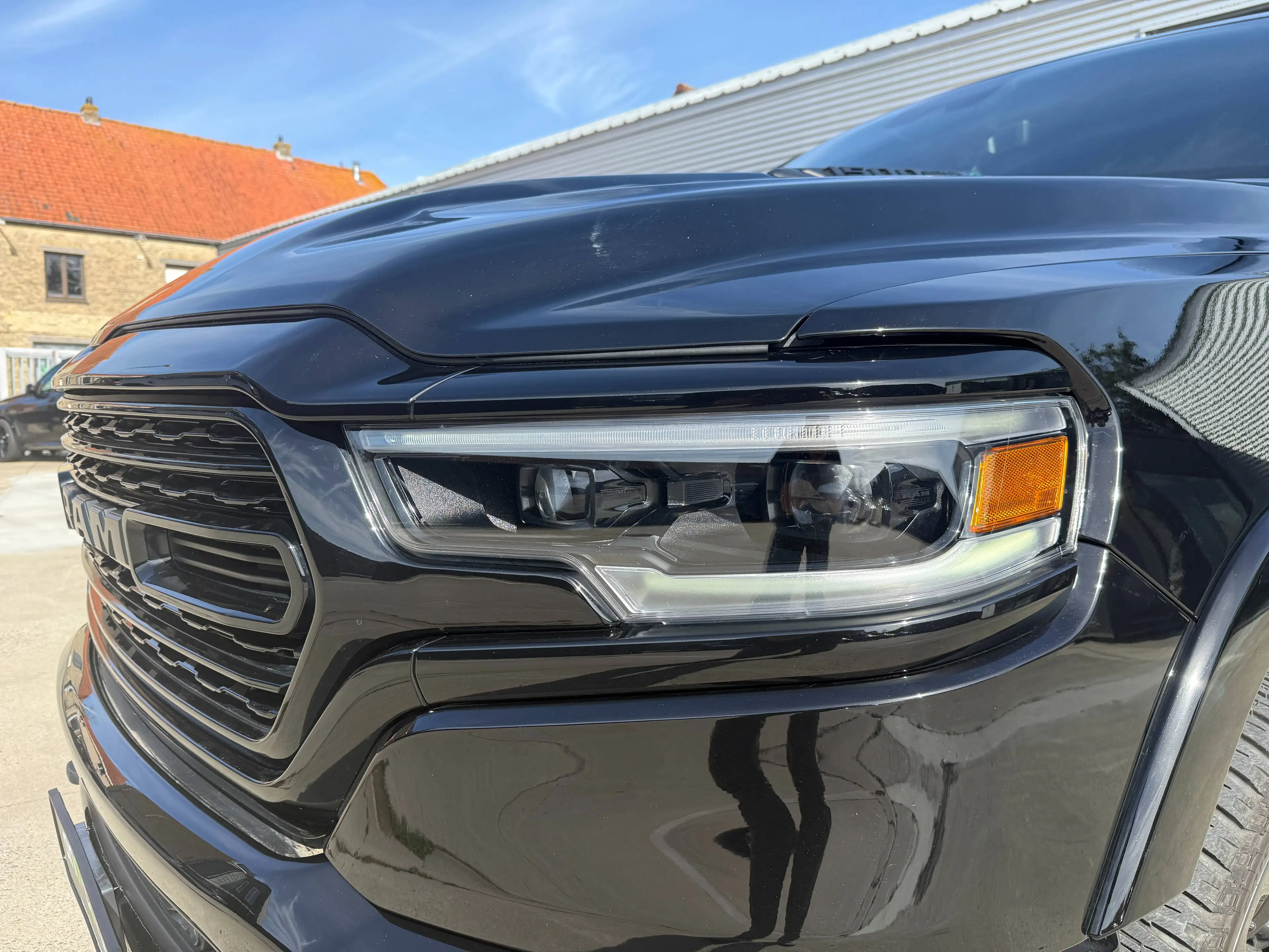 Dodge RAM LIMITED / NIGHT EDITION / V8 5.7 / PANO / LPG / HUPD / LUCHTVERING / 22" — photo 10