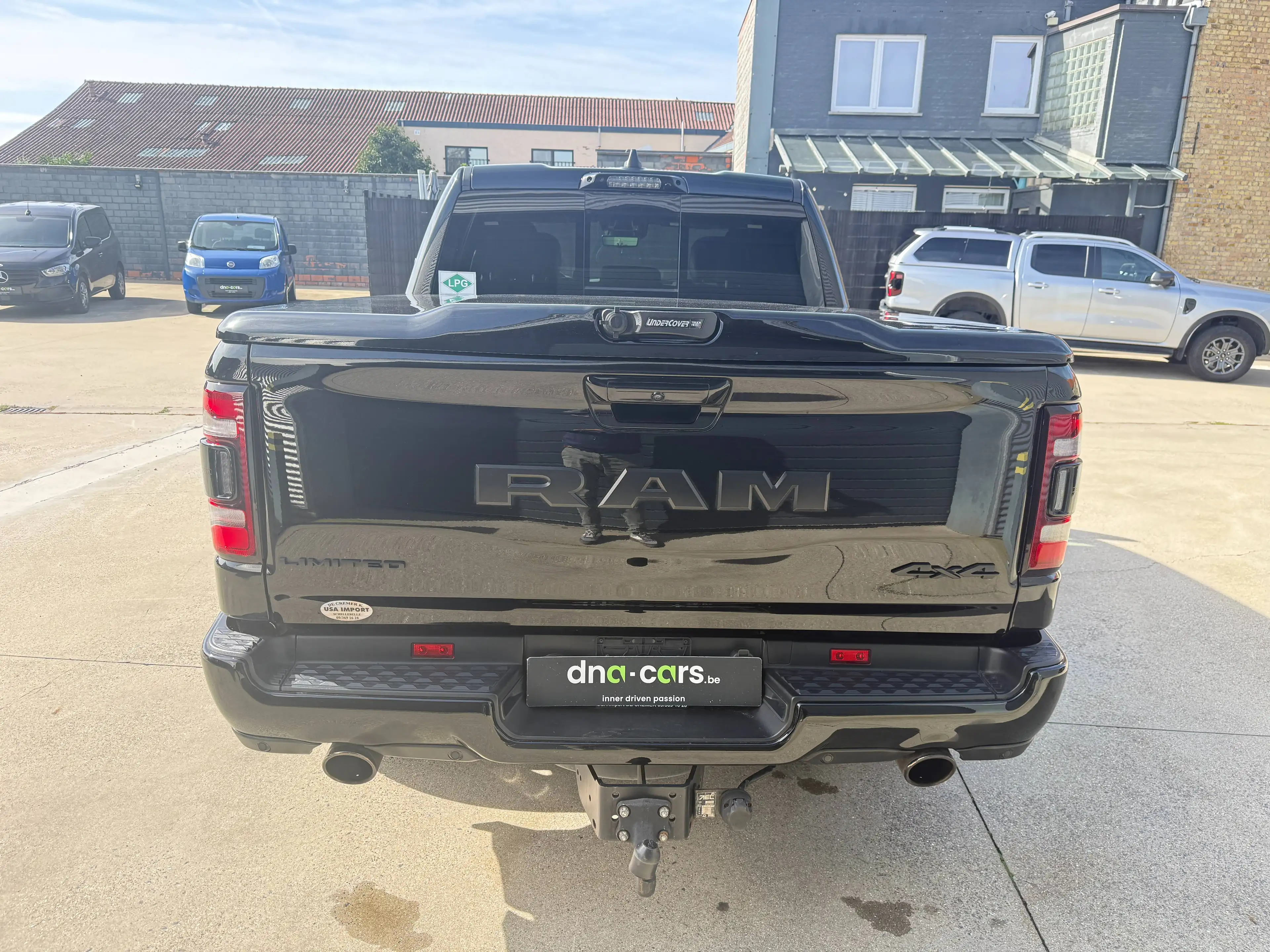 Dodge RAM LIMITED / NIGHT EDITION / V8 5.7 / PANO / LPG / HUPD / LUCHTVERING / 22" — photo 7