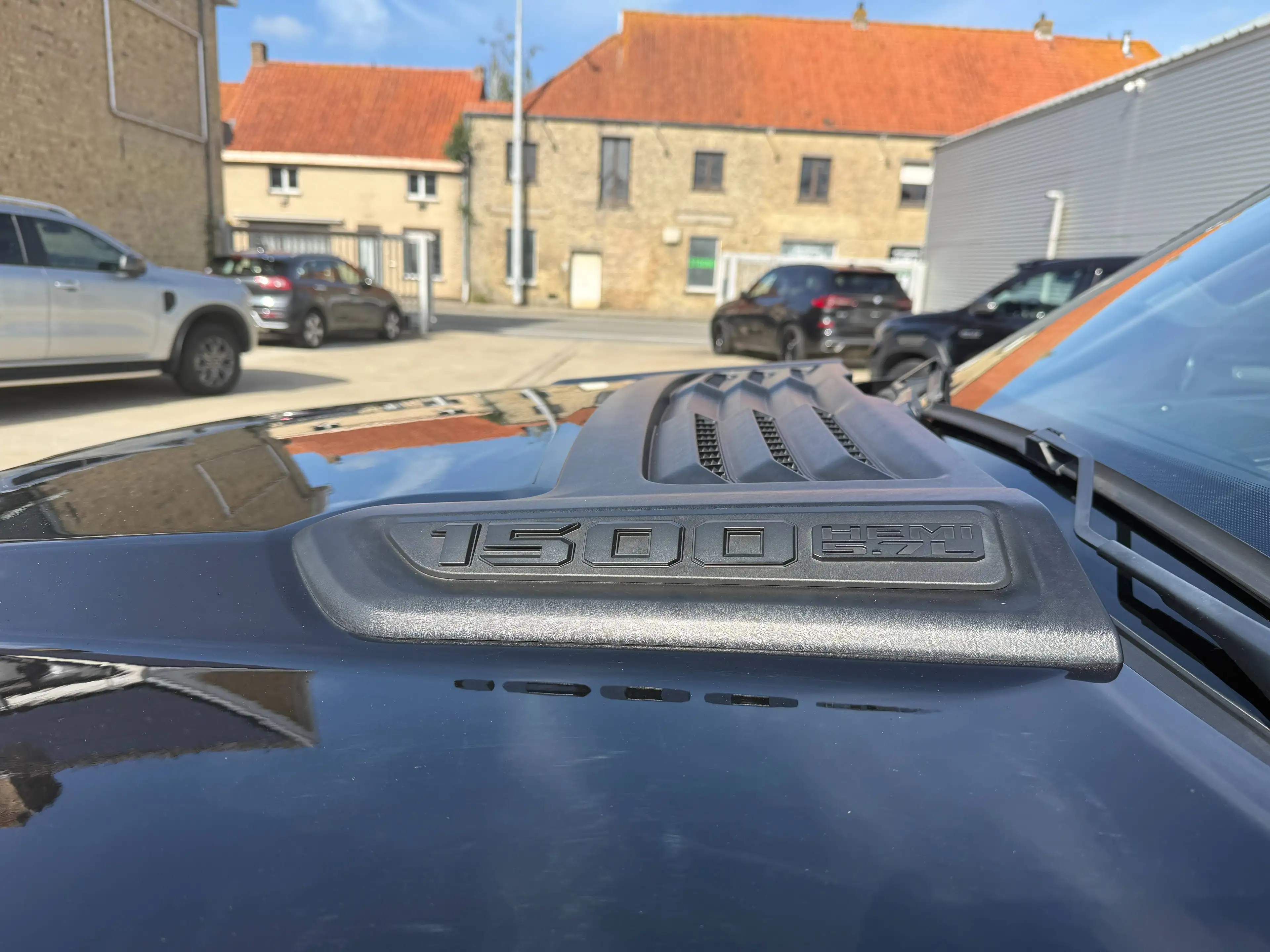 Dodge RAM LIMITED / NIGHT EDITION / V8 5.7 / PANO / LPG / HUPD / LUCHTVERING / 22" — photo 11