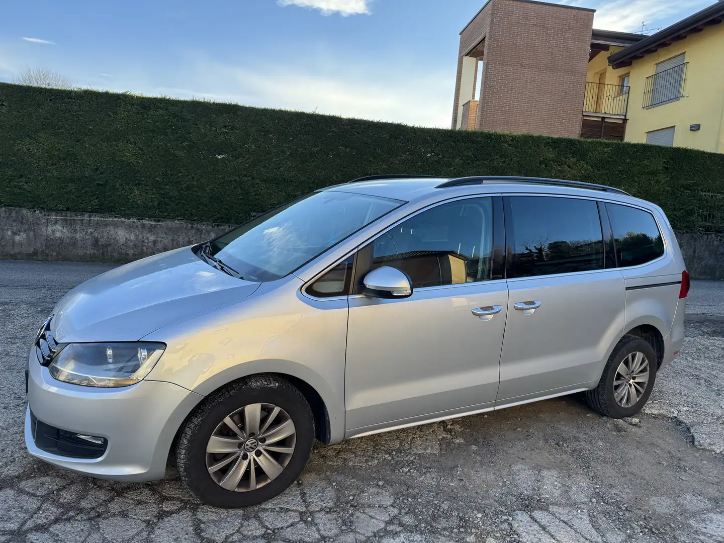 Volkswagen Sharan 2.0 tdi Highline 7p.ti - 2
