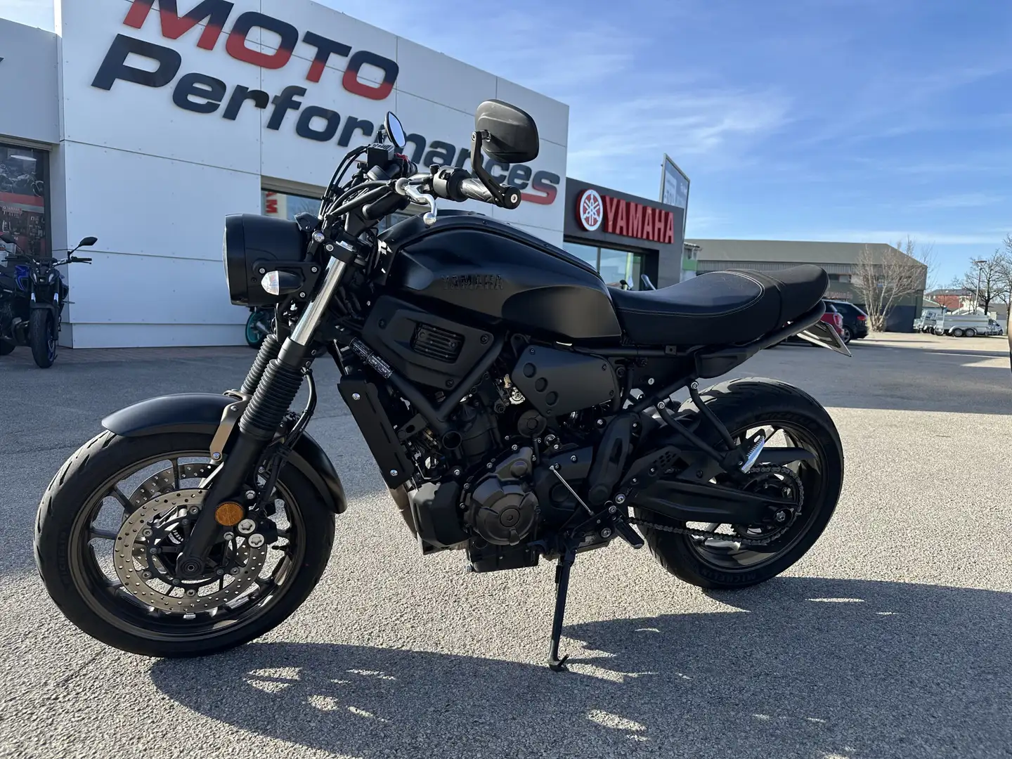 Yamaha XSR 700 Noir - 1