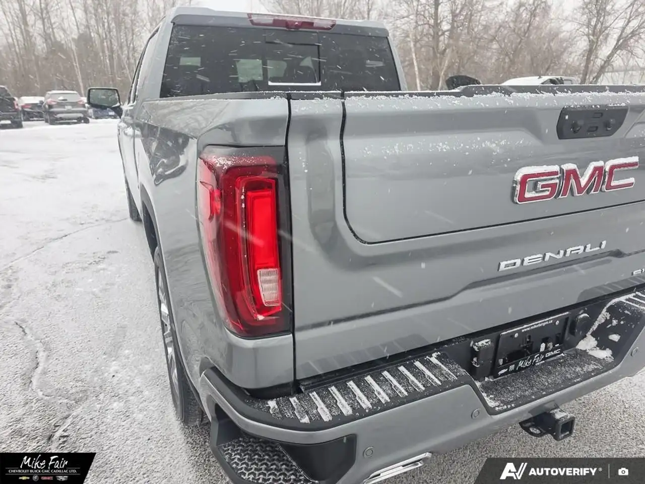GMC Sierra 1500 снимка GMC Sierra 1500