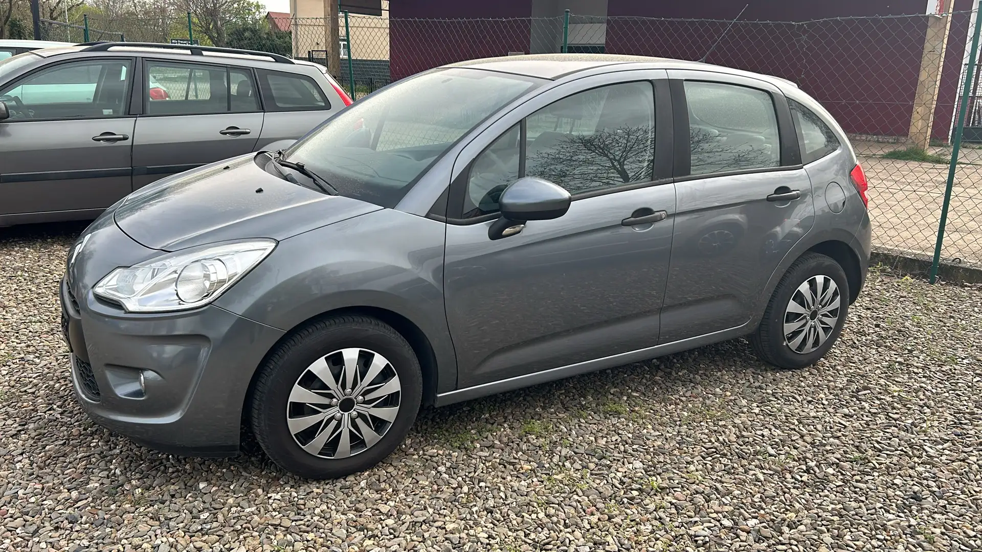 Citroen C3 Advance Grau - 1