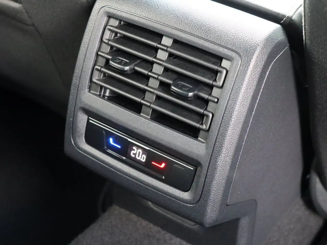 Volkswagen Golf VIII nza 1.5 TSI Move ACC Navi Light Assist, миниатюра 16