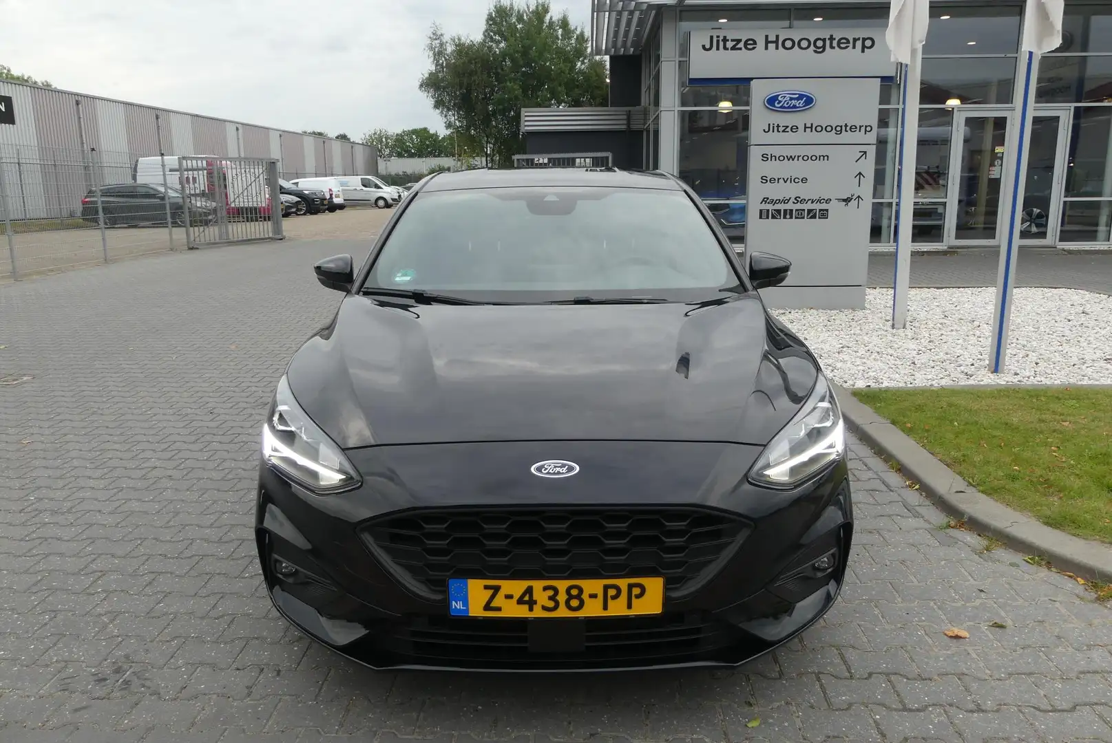 Ford Focus 1.0 EcoBoost Hybrid ST Line X Business ADAPTIEVE K Zwart - 2