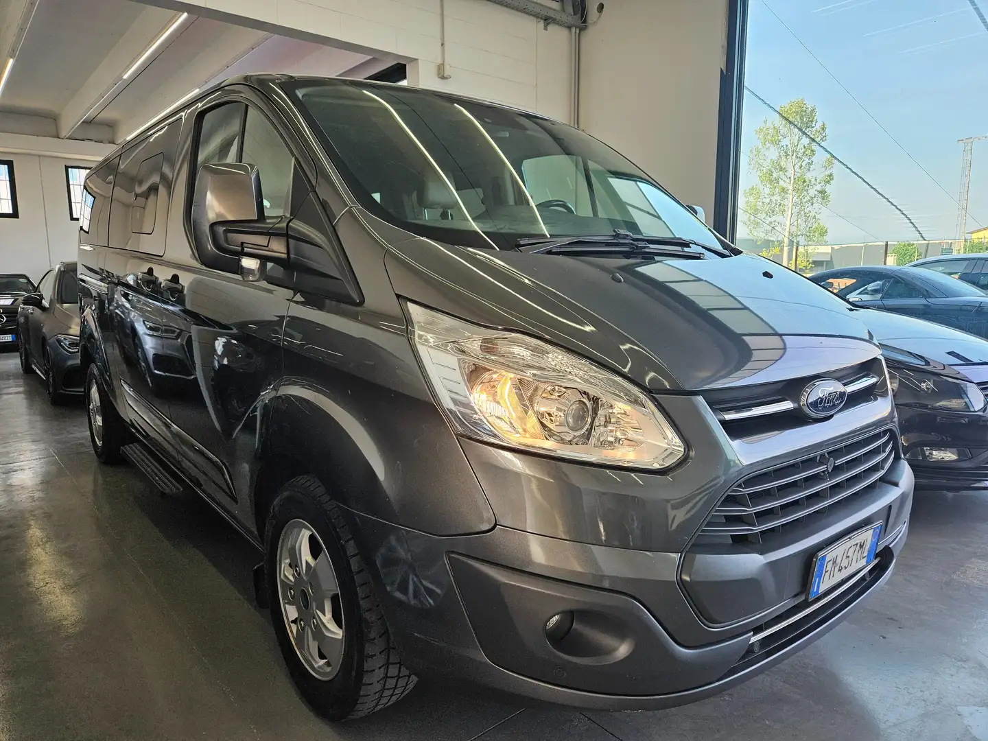Ford Tourneo Custom 2.0 PL TITANIUM Grijs - 1