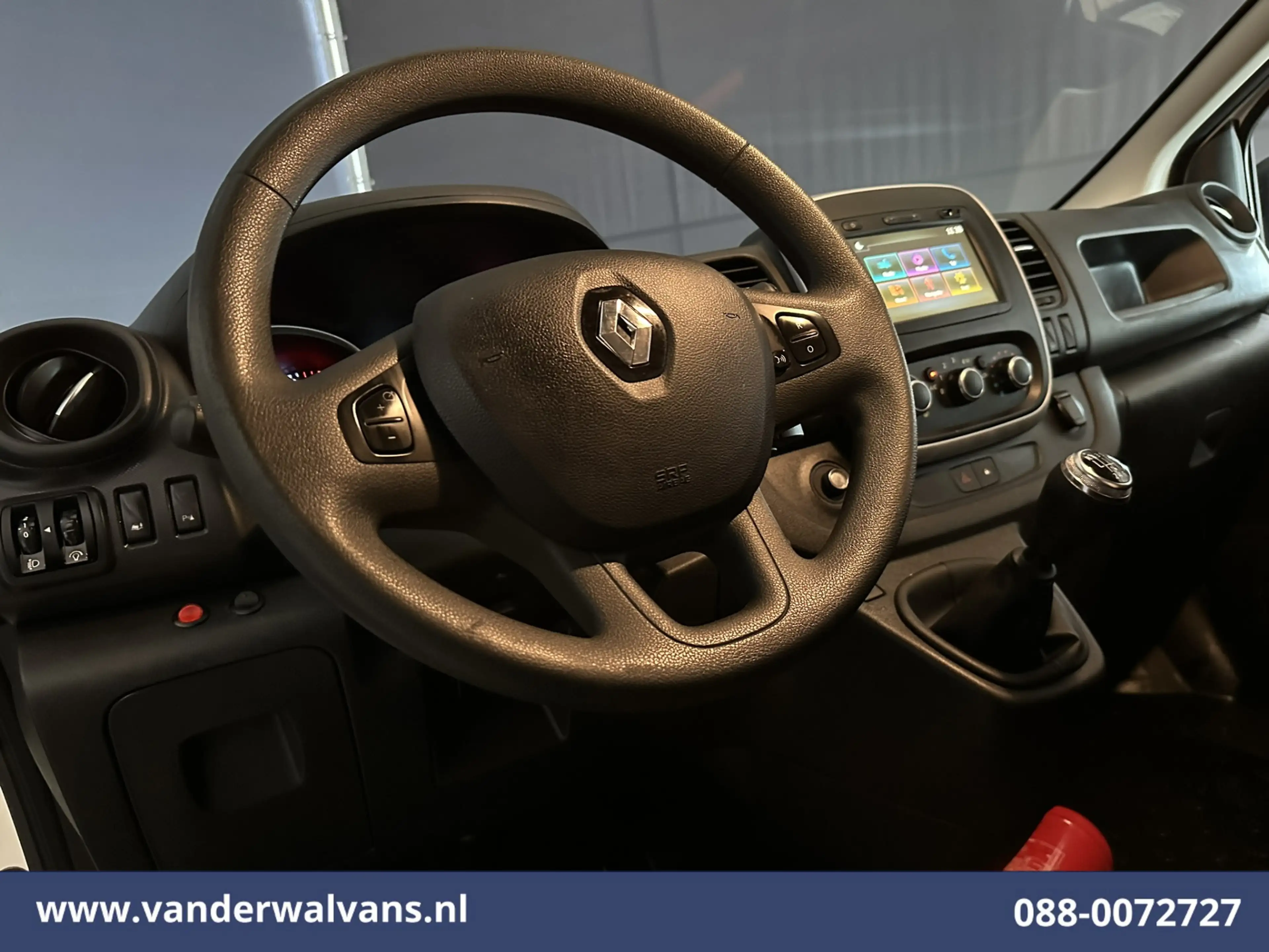 Renault Trafic 2.0 dCi 120pk L2H1 Euro6 Airco | Imperiaal | Navig — photo 12