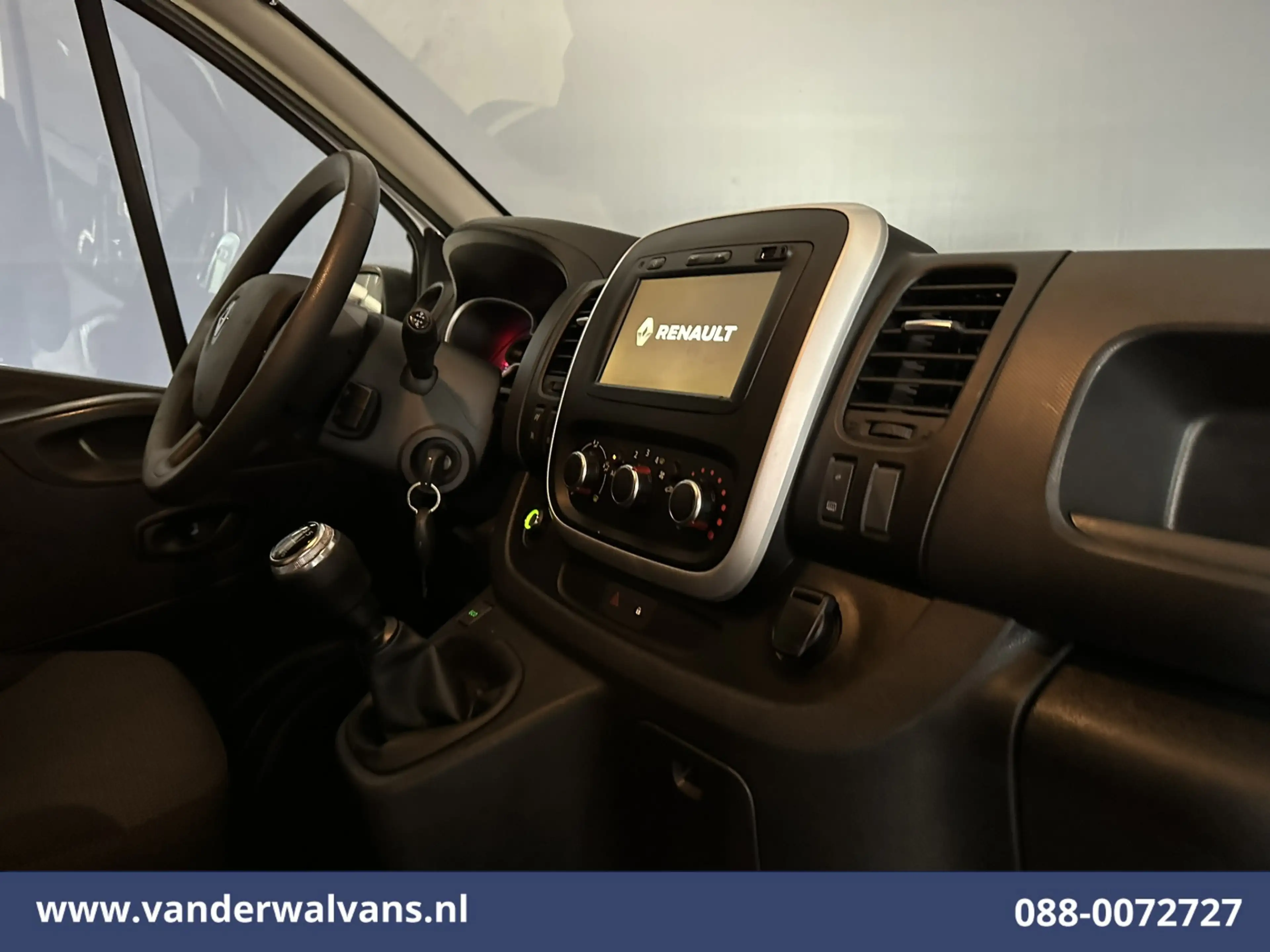 Renault Trafic 2.0 dCi 120pk L2H1 Euro6 Airco | Imperiaal | Navig — photo 11