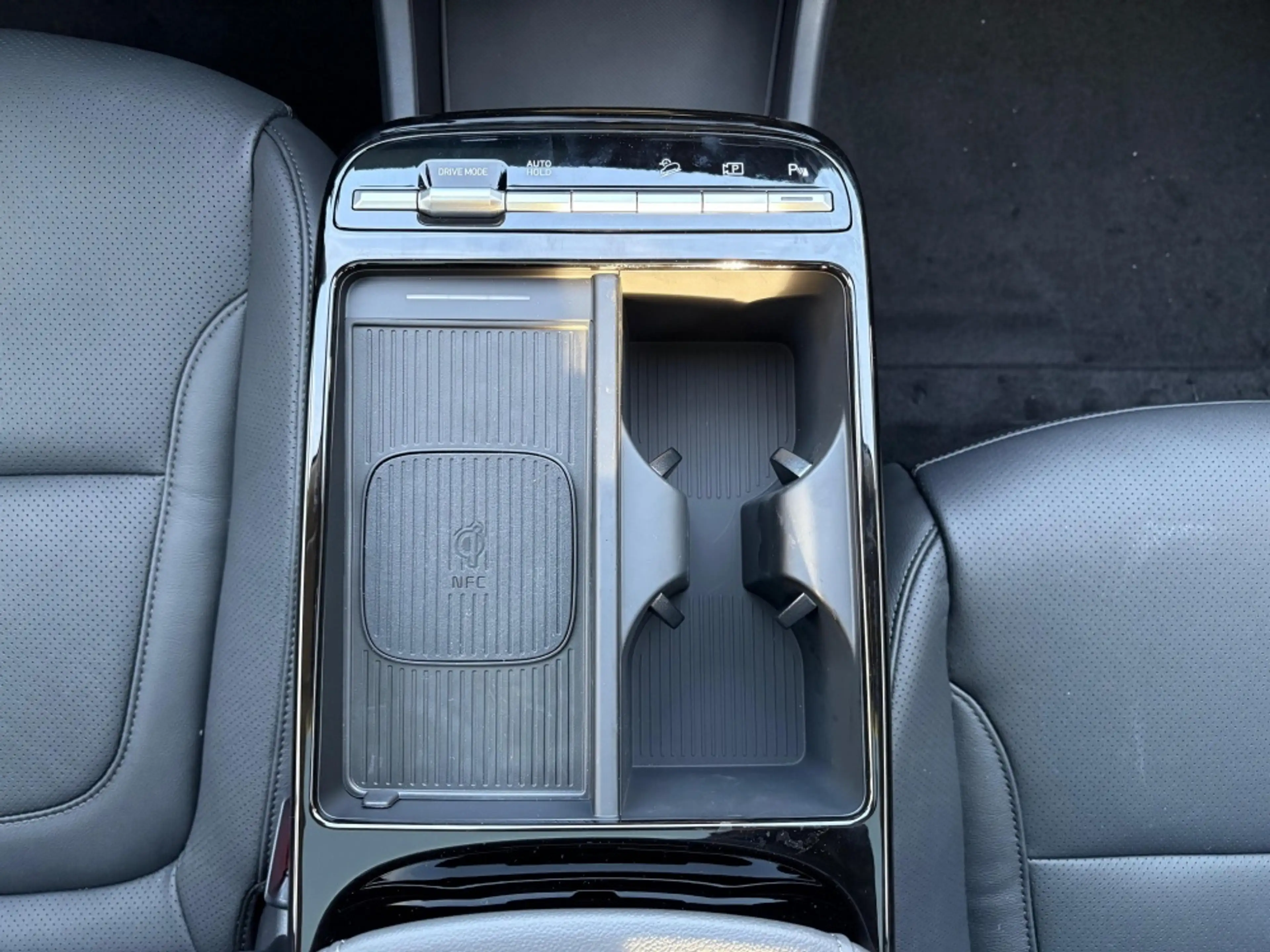 Hyundai TUCSON HEV 4WD Prime Pano Assist-Pack UWB — photo 12
