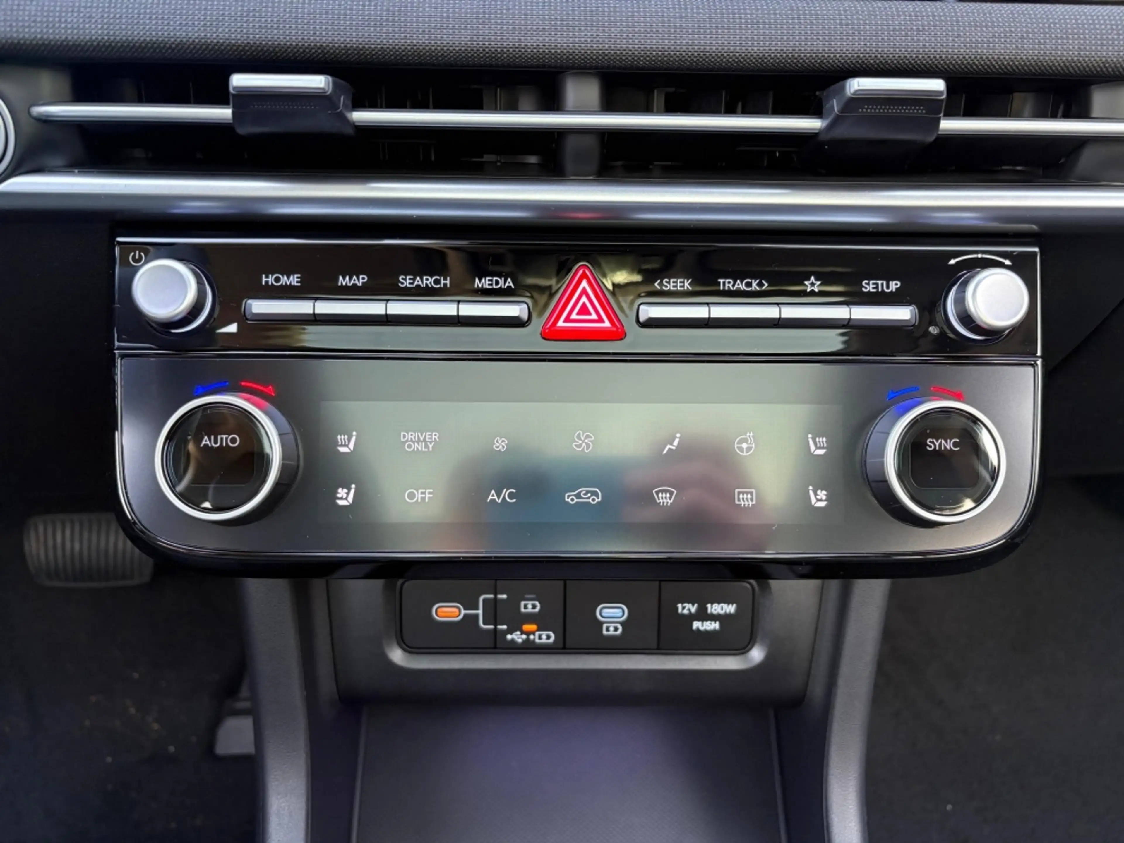 Hyundai TUCSON HEV 4WD Prime Pano Assist-Pack UWB — photo 11
