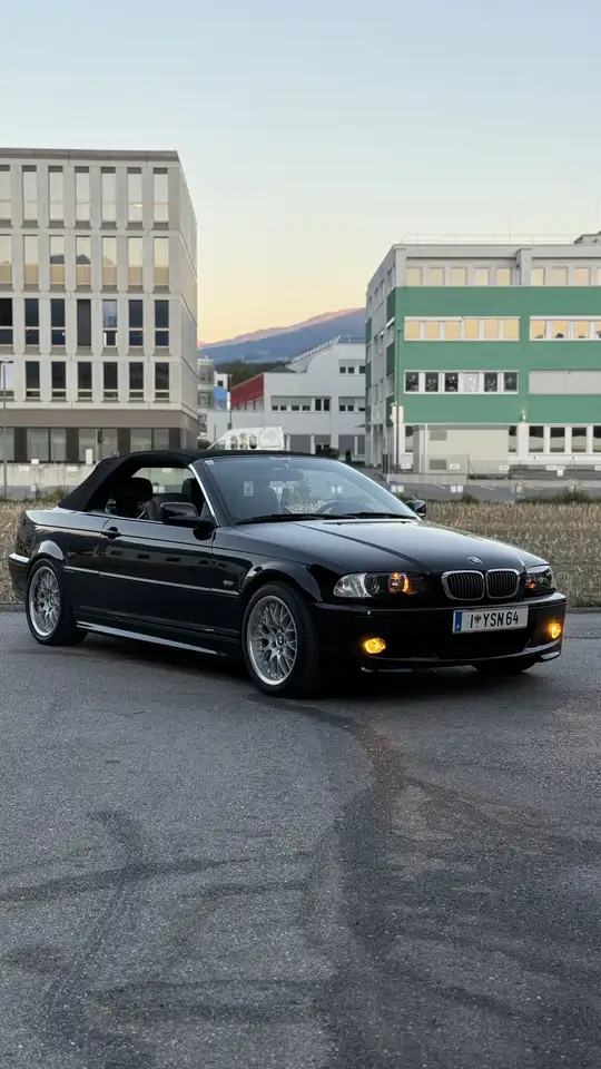 BMW 323
