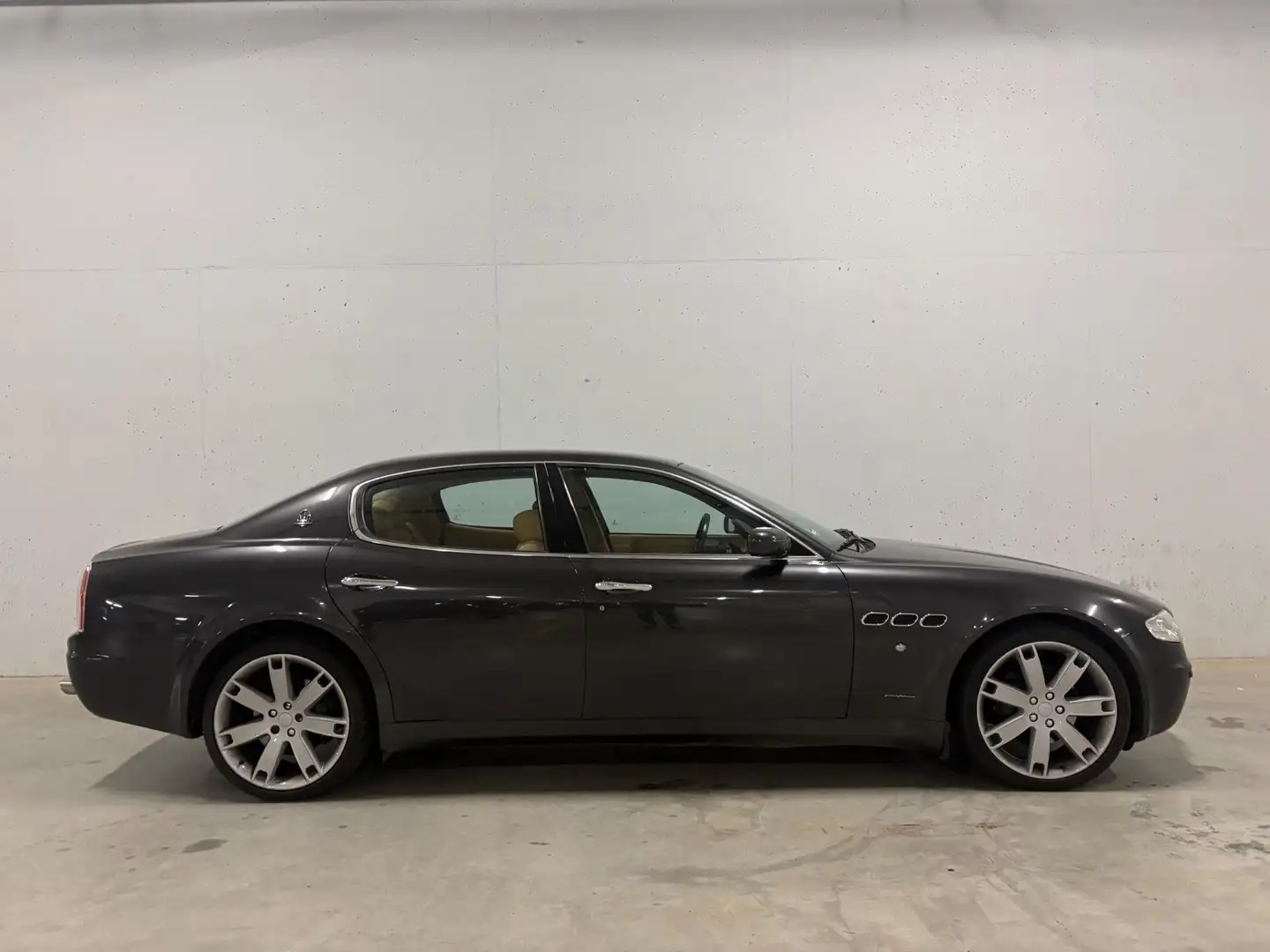 Maserati Quattroporte 4.2 Leer Navi Cruise Control Dealer Onderhouden Grijs - 2