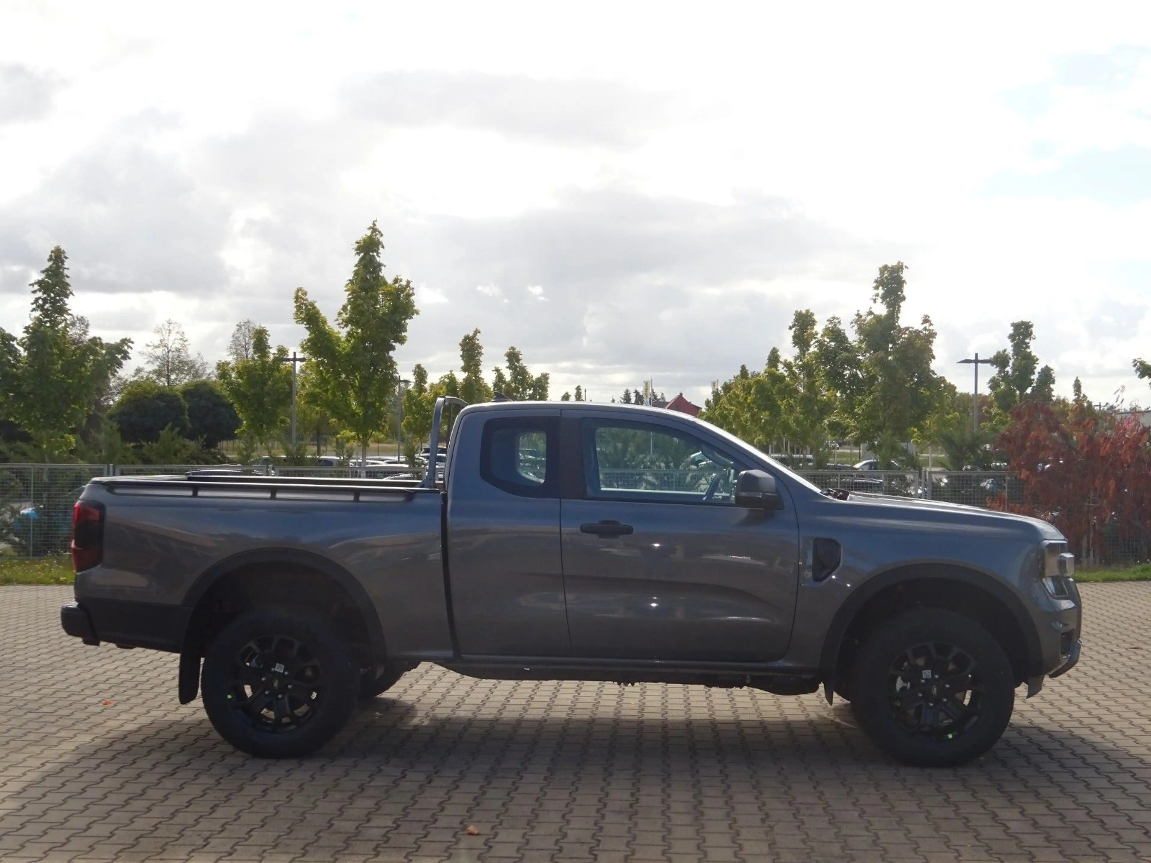 Ford Ranger XLT Extrakab 4x4 V6 Aut. AHK WiPa ACC — photo 8