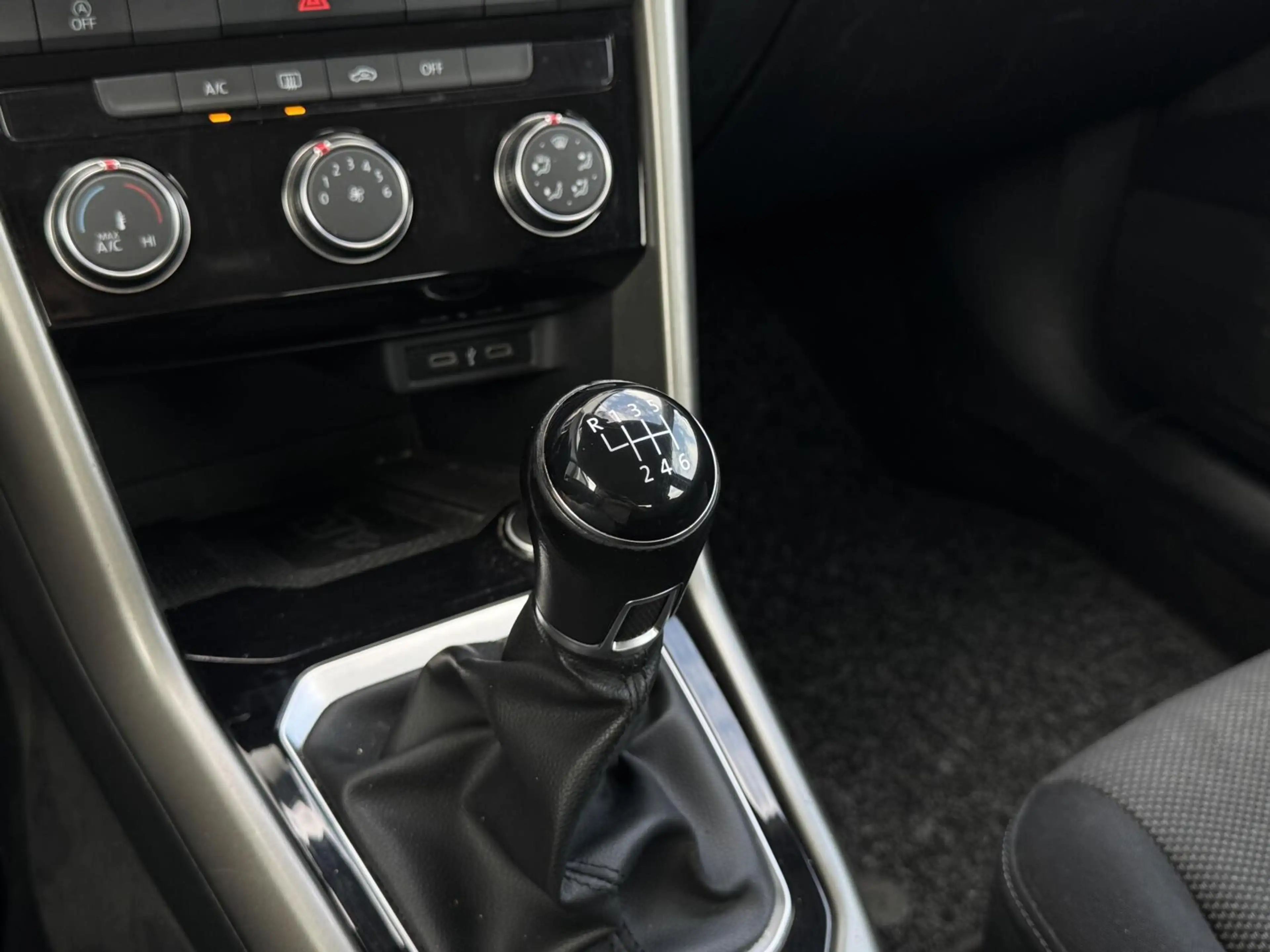 Volkswagen T-Roc 1.0 TSI Style Business | Carplay | IQ Drive | Adap — photo 21